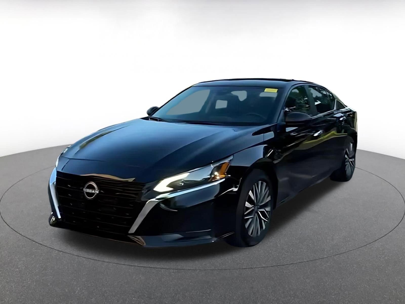 Thumbnail: 2025 Nissan Altima - 6