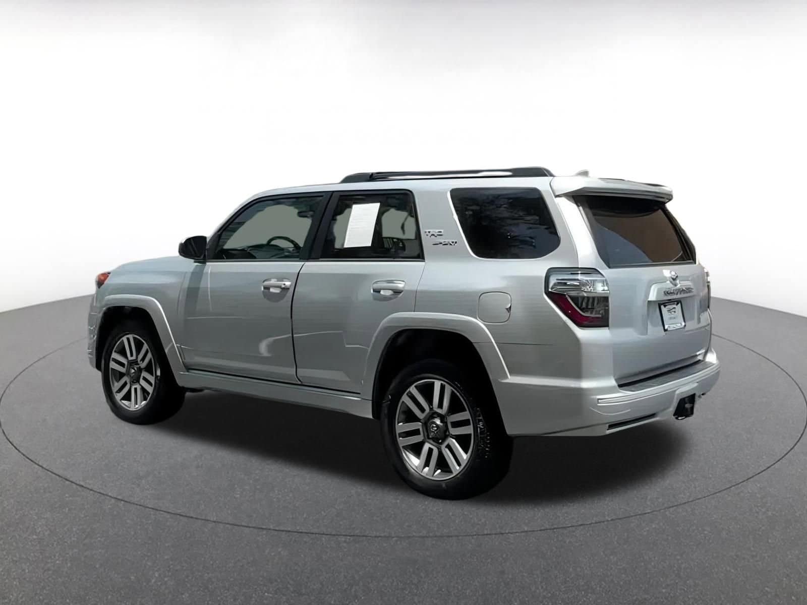 Thumbnail: 2024 Toyota 4Runner - 8