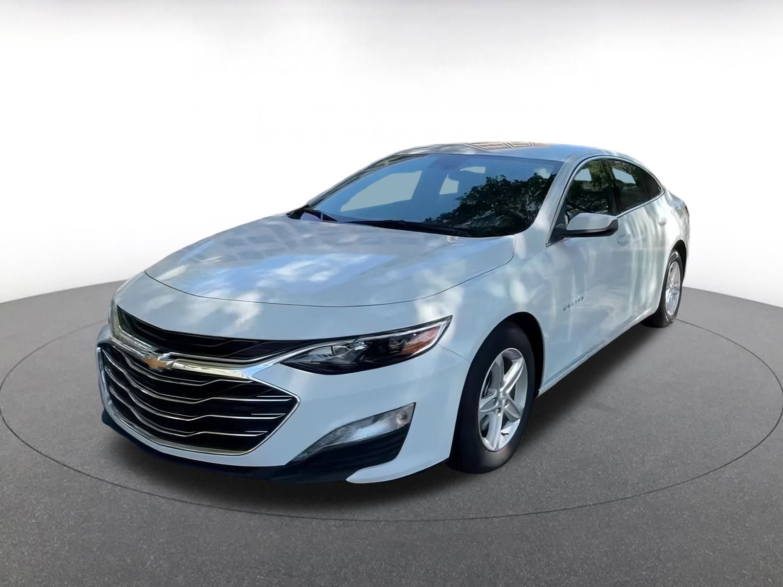 Thumbnail: 2024 Chevrolet Malibu - 6