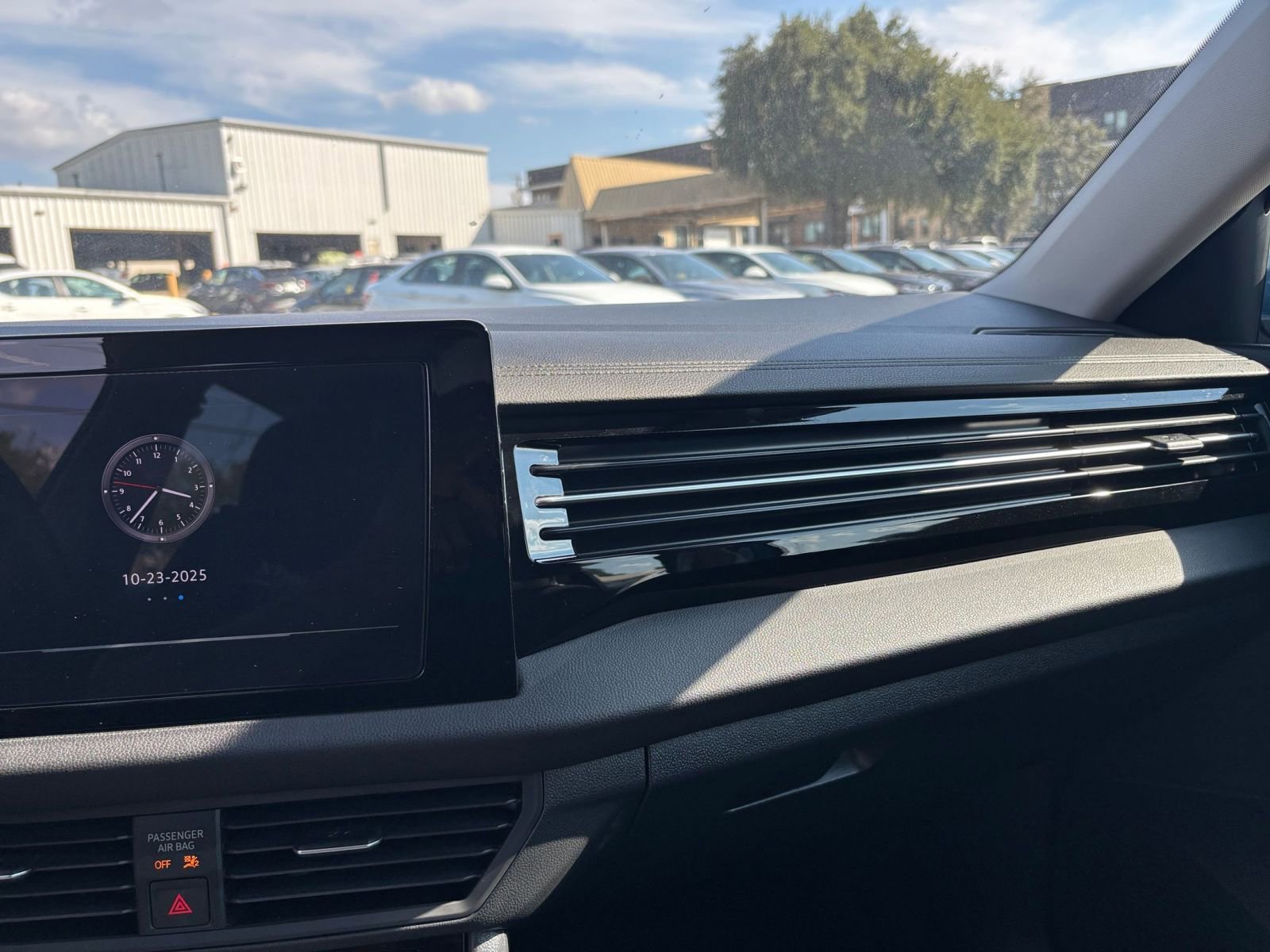 Thumbnail: 2025 Volkswagen Jetta - 33