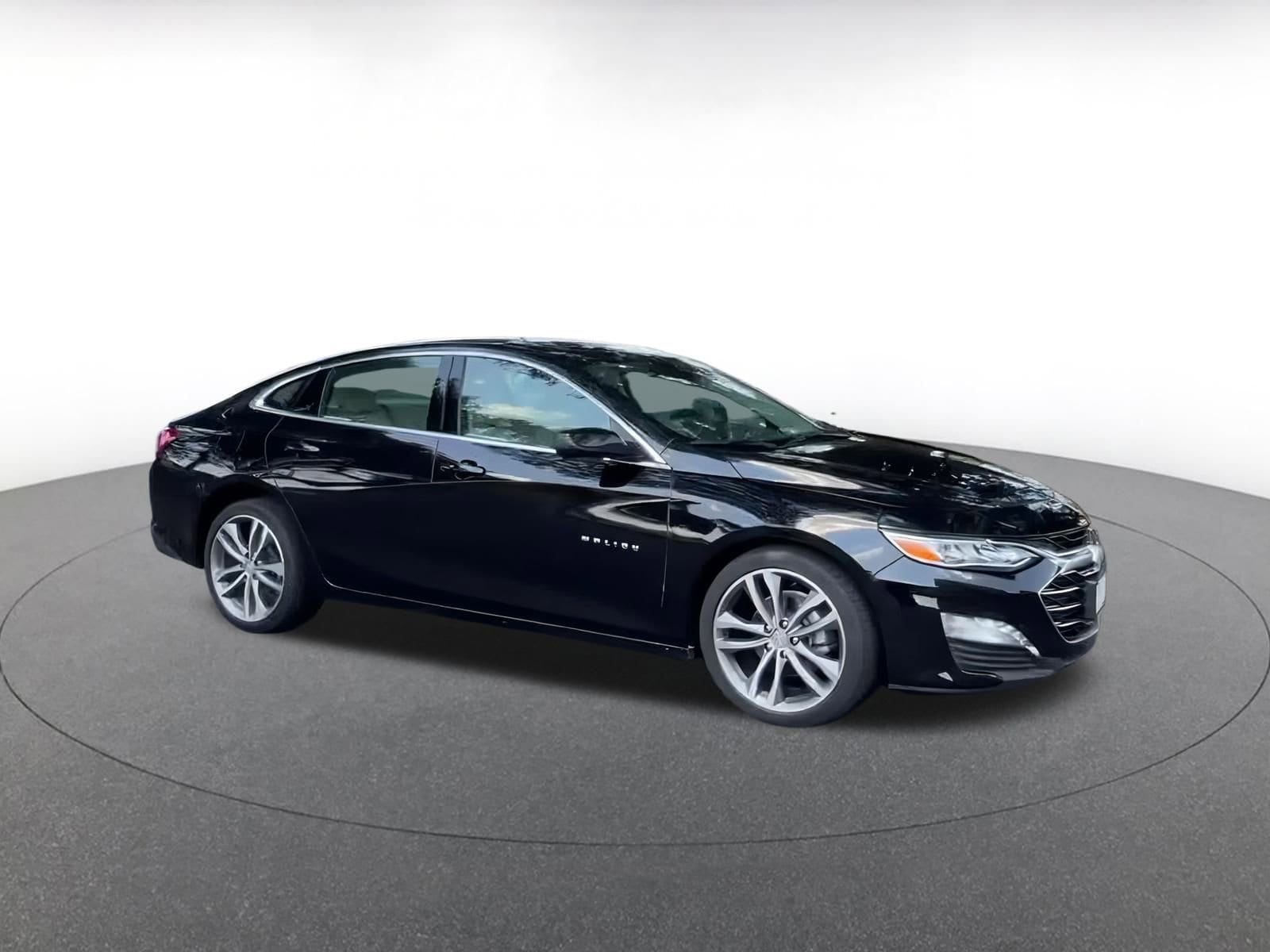 Thumbnail: 2024 Chevrolet Malibu - 2
