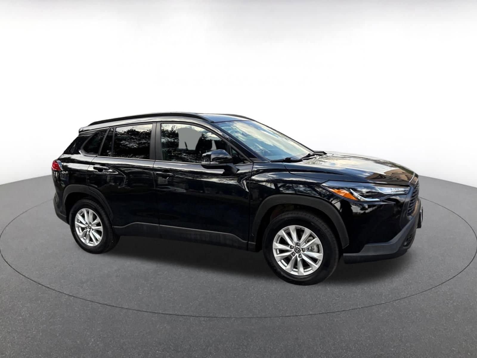 Thumbnail: 2025 Toyota Corolla Cross - 1