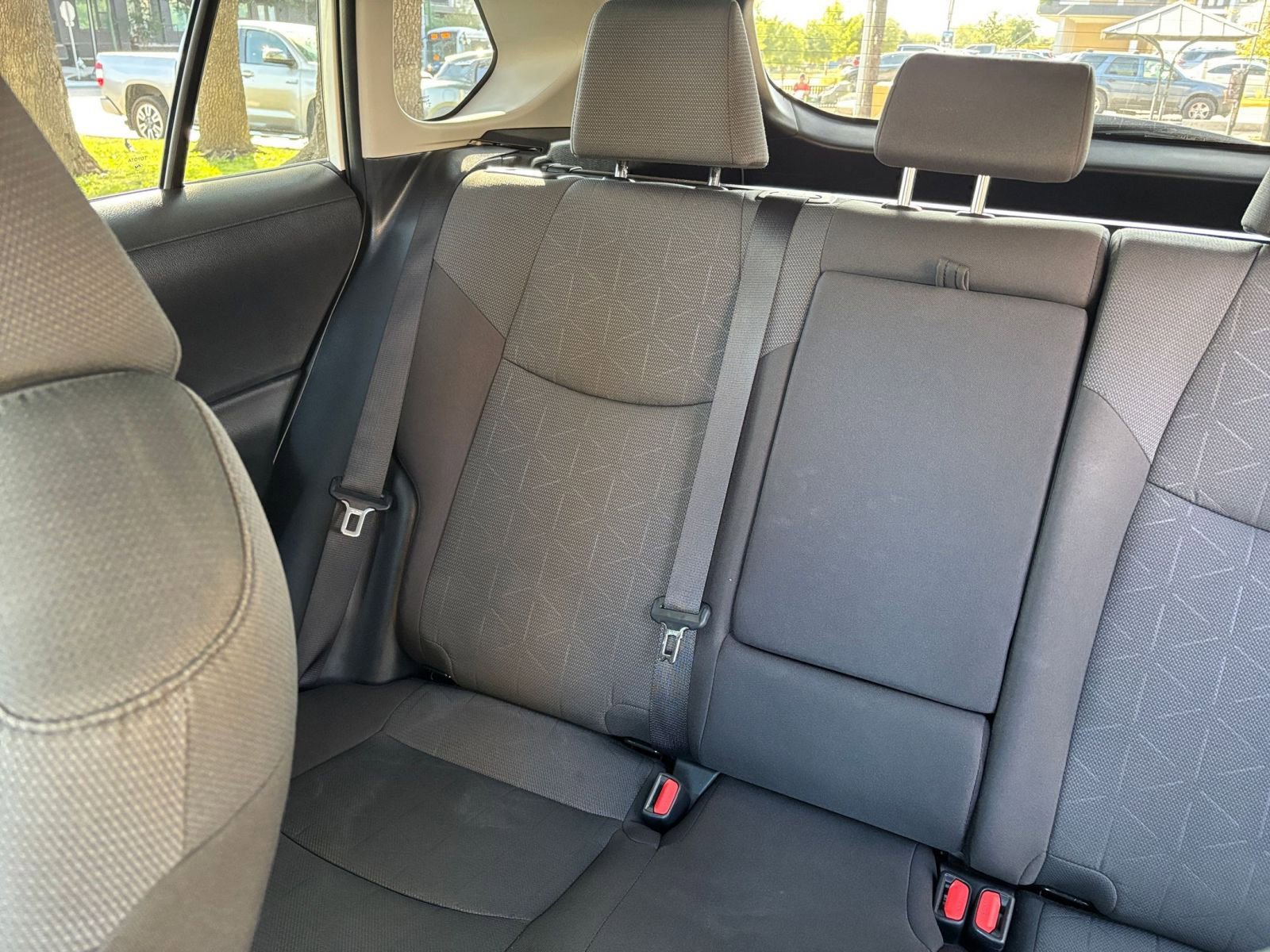 Thumbnail: 2025 Toyota RAV4 - 33