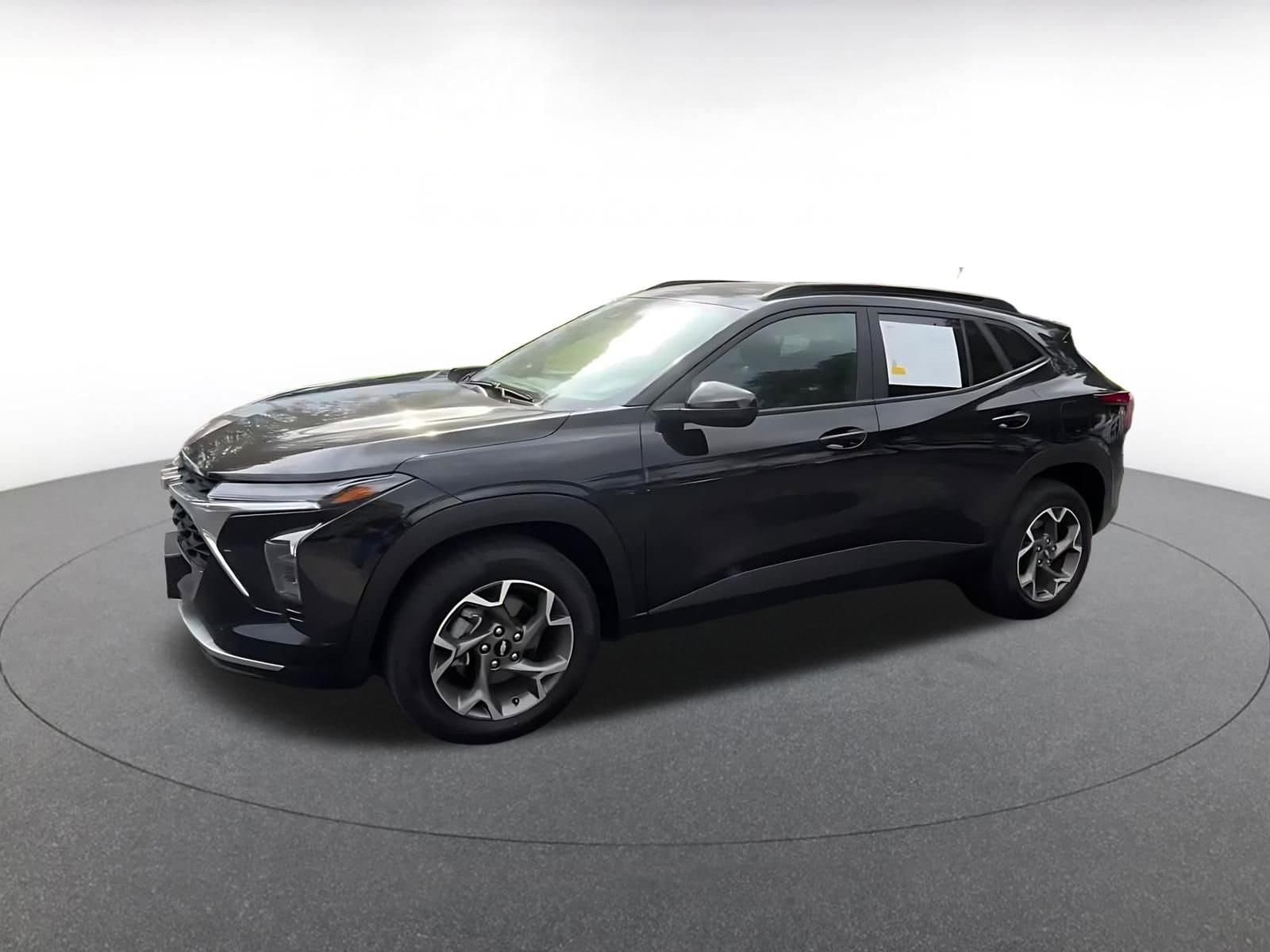 Thumbnail: 2025 Chevrolet Trax - 7