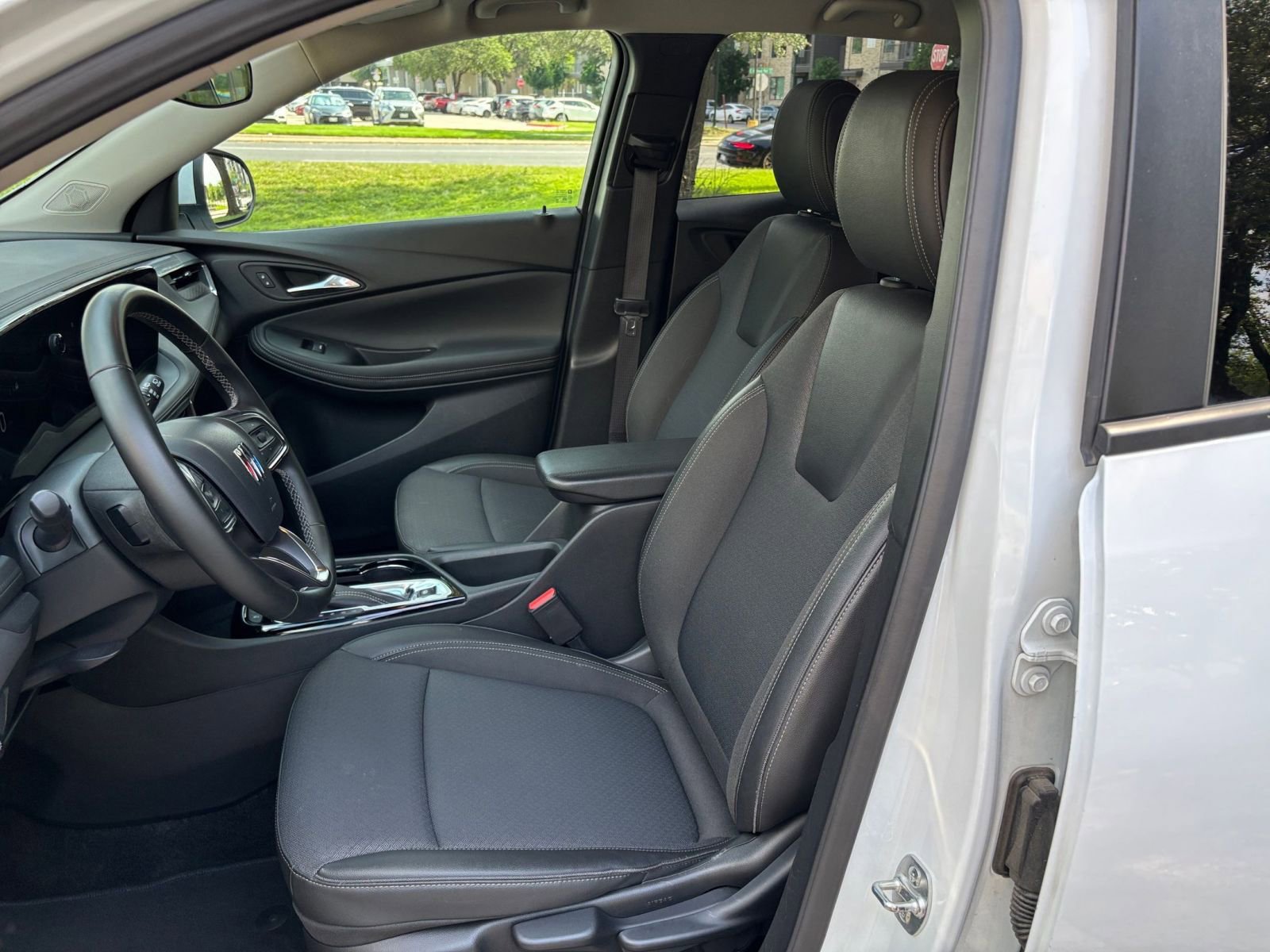 Thumbnail: 2025 Buick Encore GX - 31