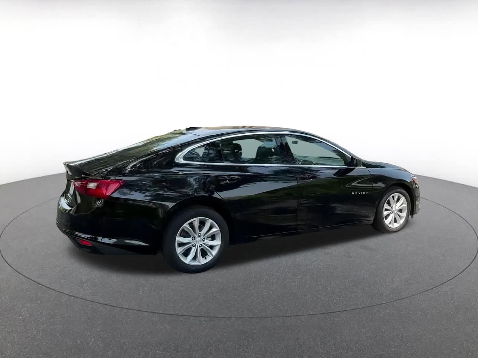 Thumbnail: 2023 Chevrolet Malibu - 12