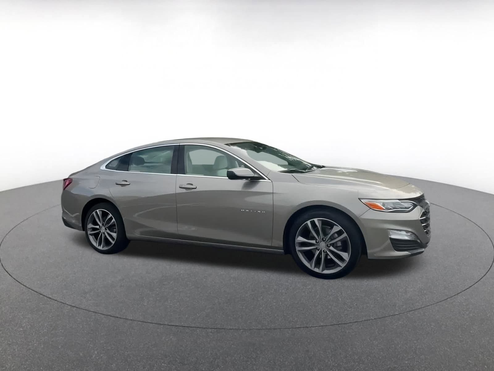 Thumbnail: 2024 Chevrolet Malibu - 2