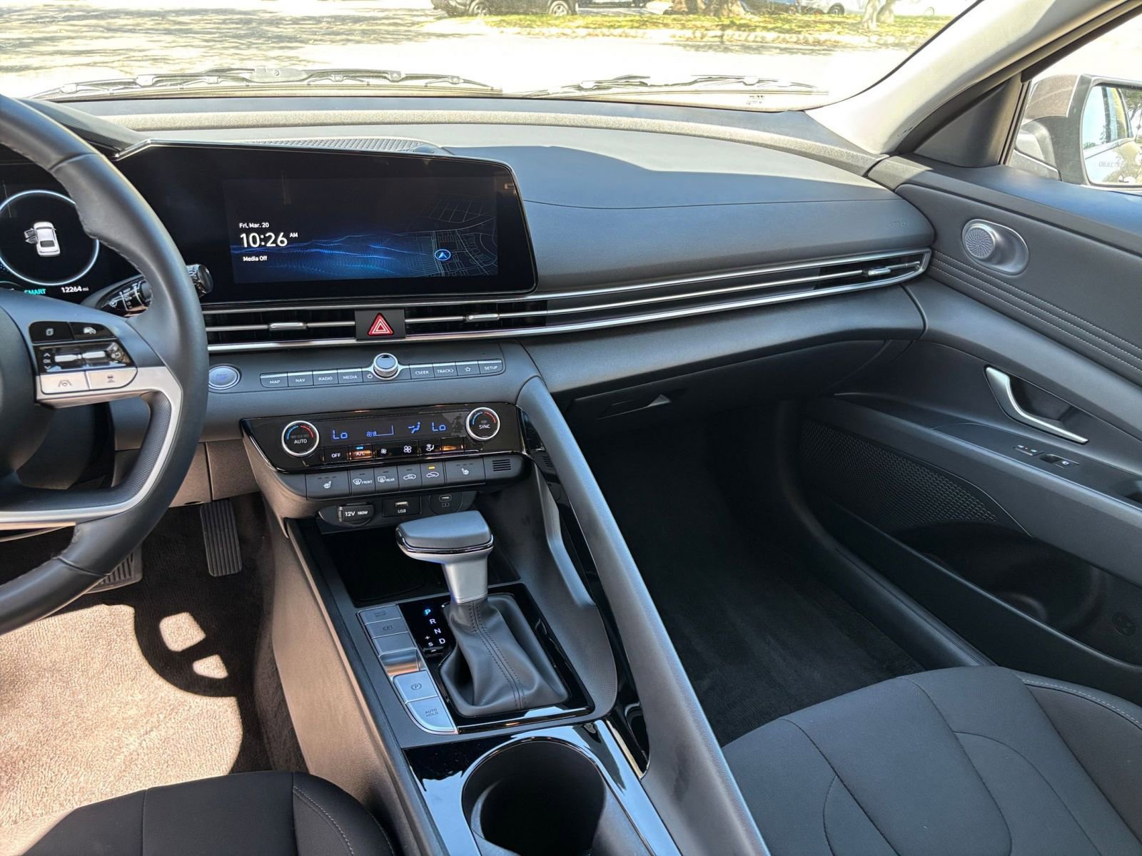 Thumbnail: 2025 Hyundai Elantra - 30