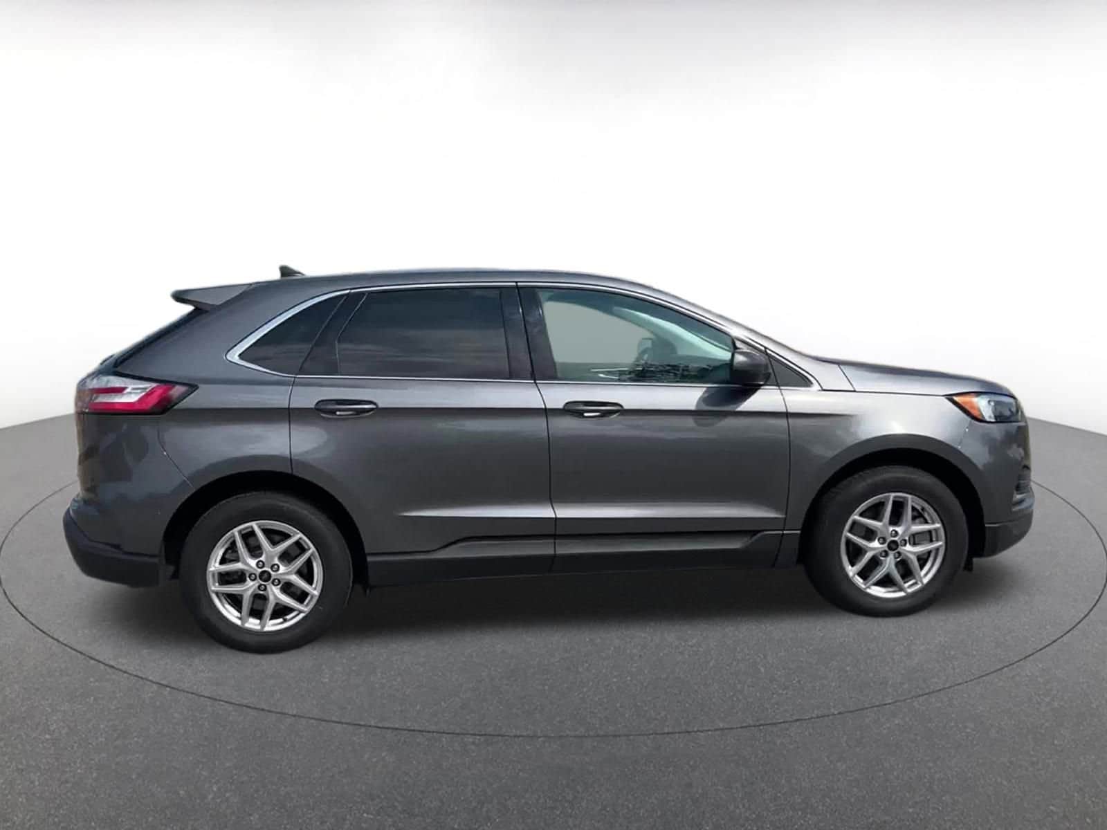 Thumbnail: 2023 Ford Edge - 16