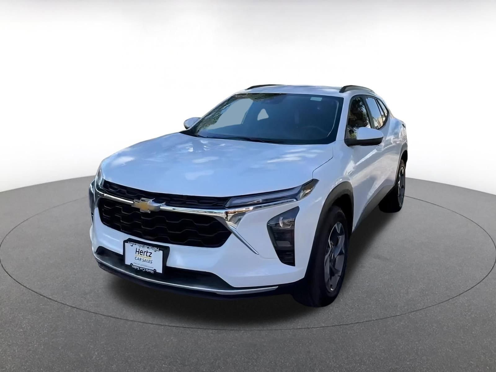 Thumbnail: 2025 Chevrolet Trax - 6