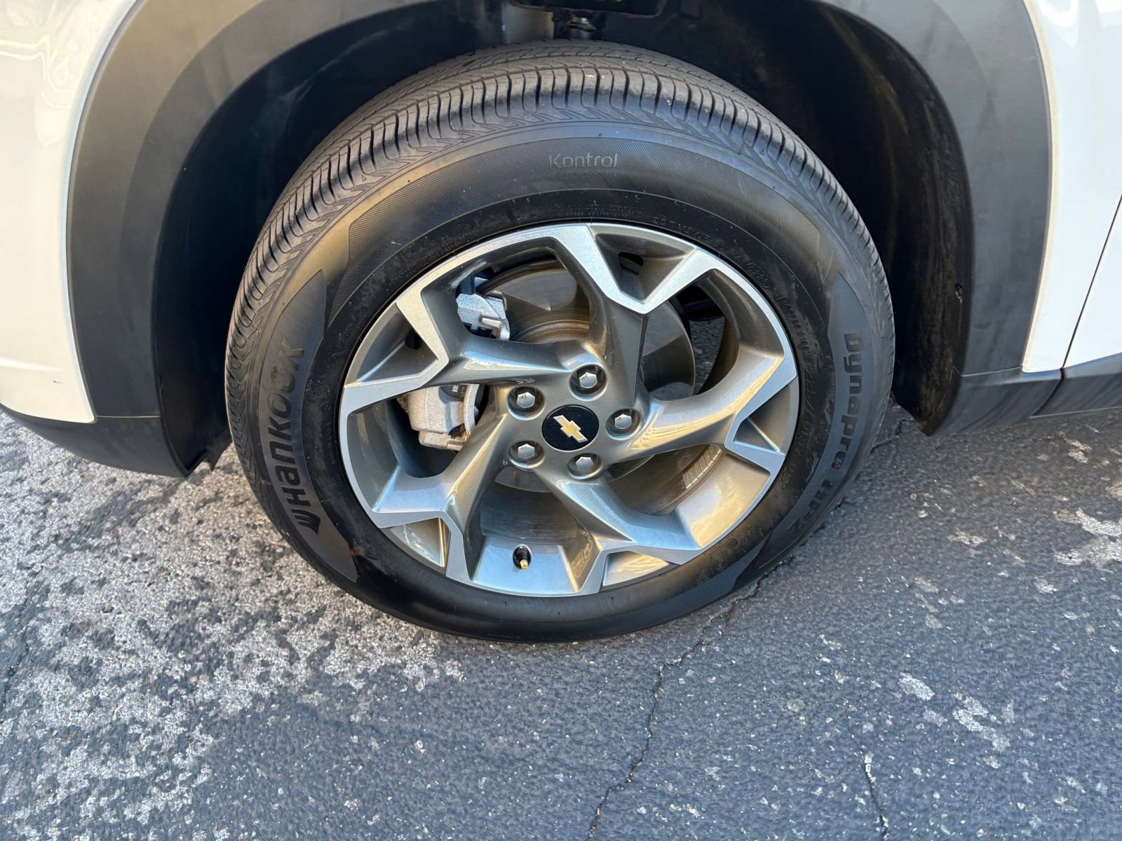 Thumbnail: 2025 Chevrolet Trax - 23