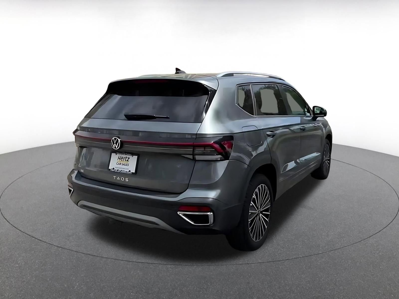 Thumbnail: 2025 Volkswagen Taos - 15