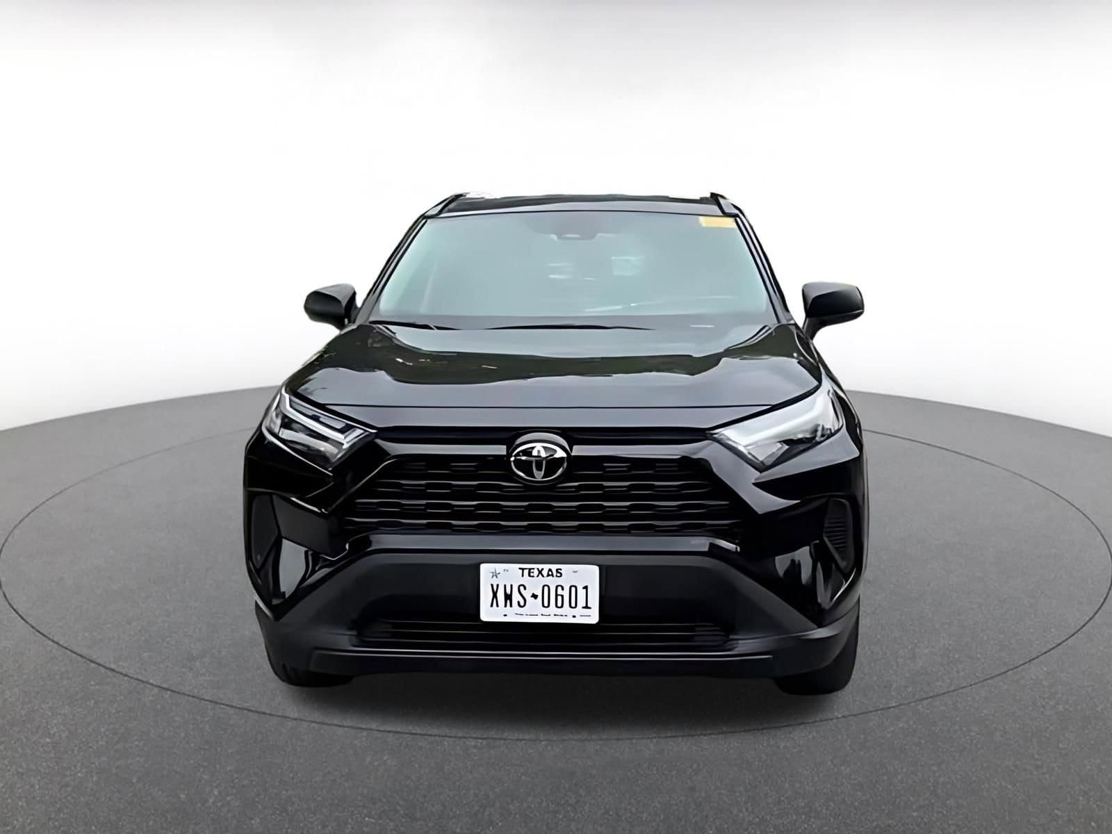 Thumbnail: 2025 Toyota RAV4 - 3