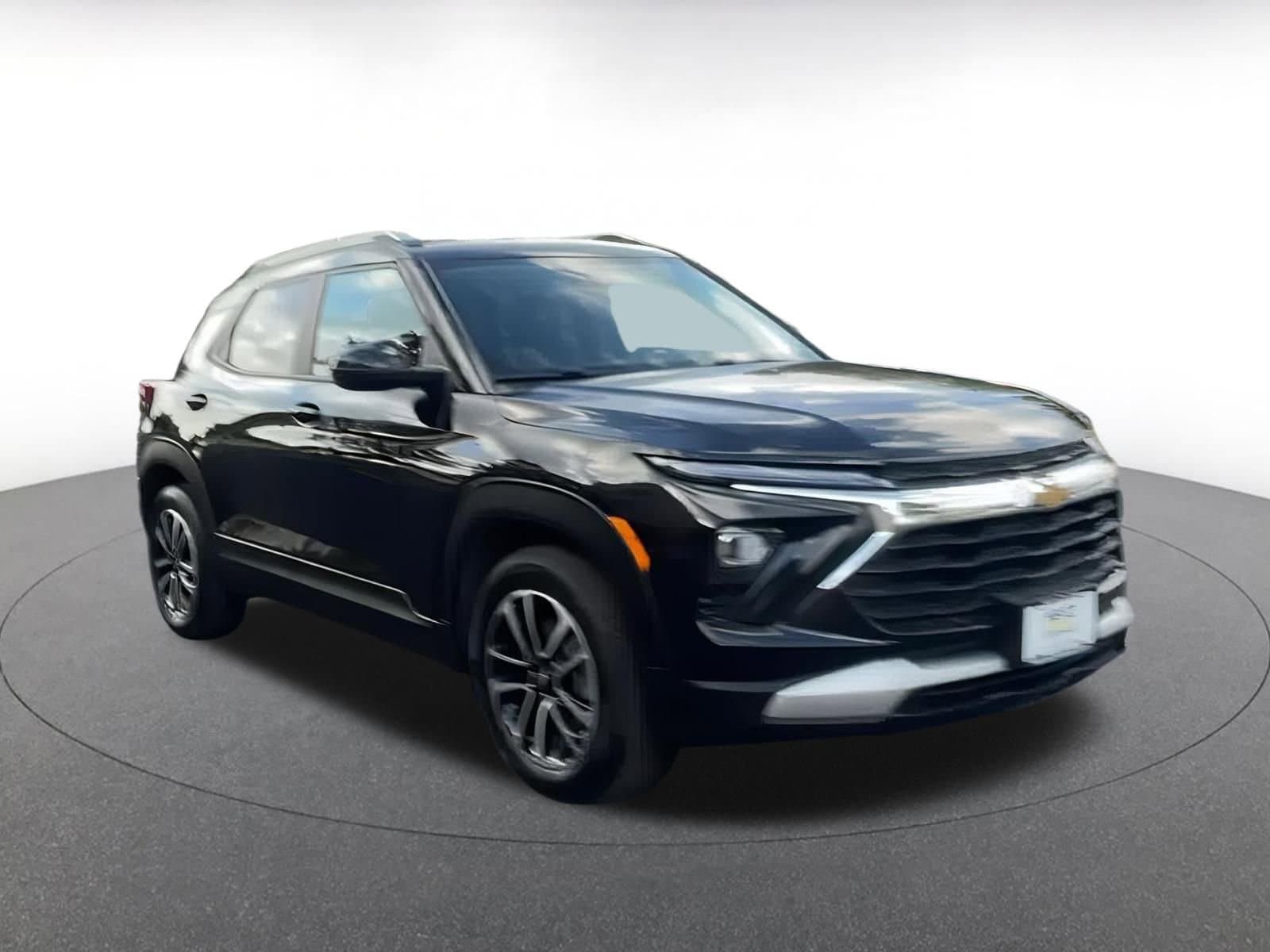 Thumbnail: 2025 Chevrolet TrailBlazer - 2