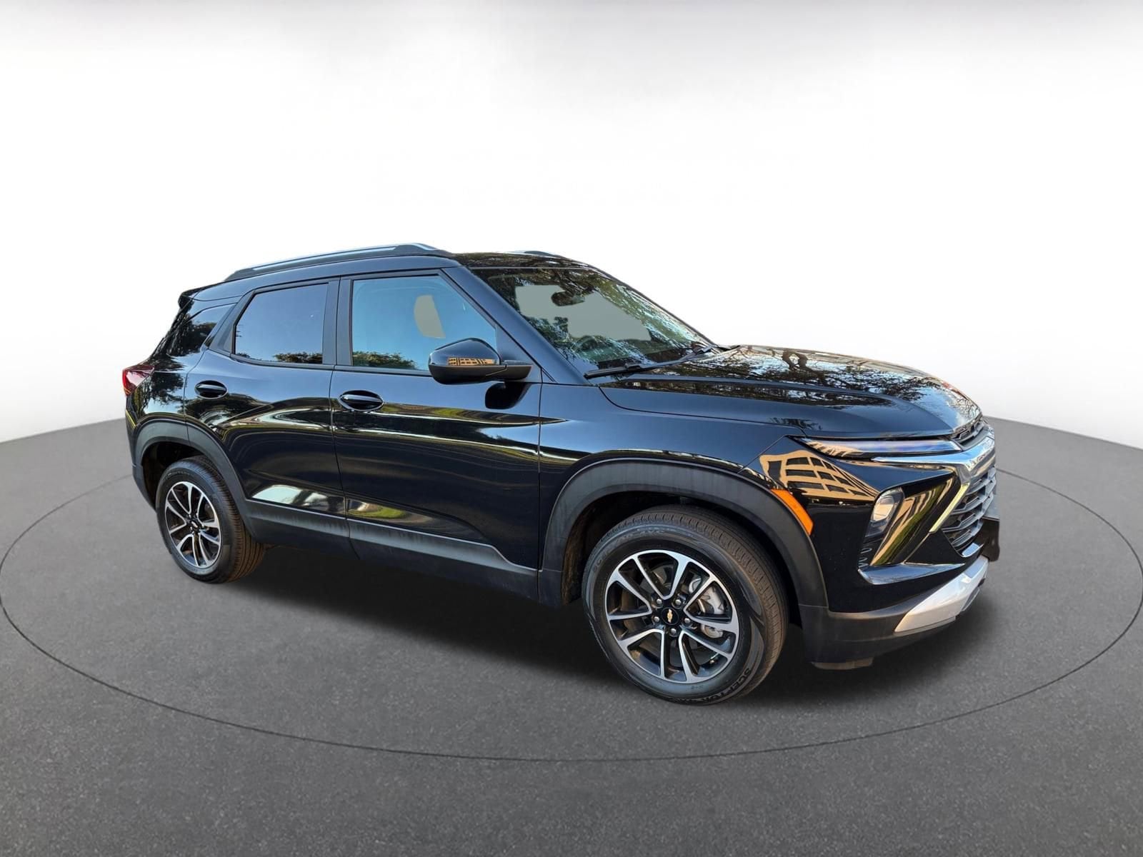 Thumbnail: 2025 Chevrolet TrailBlazer - 1