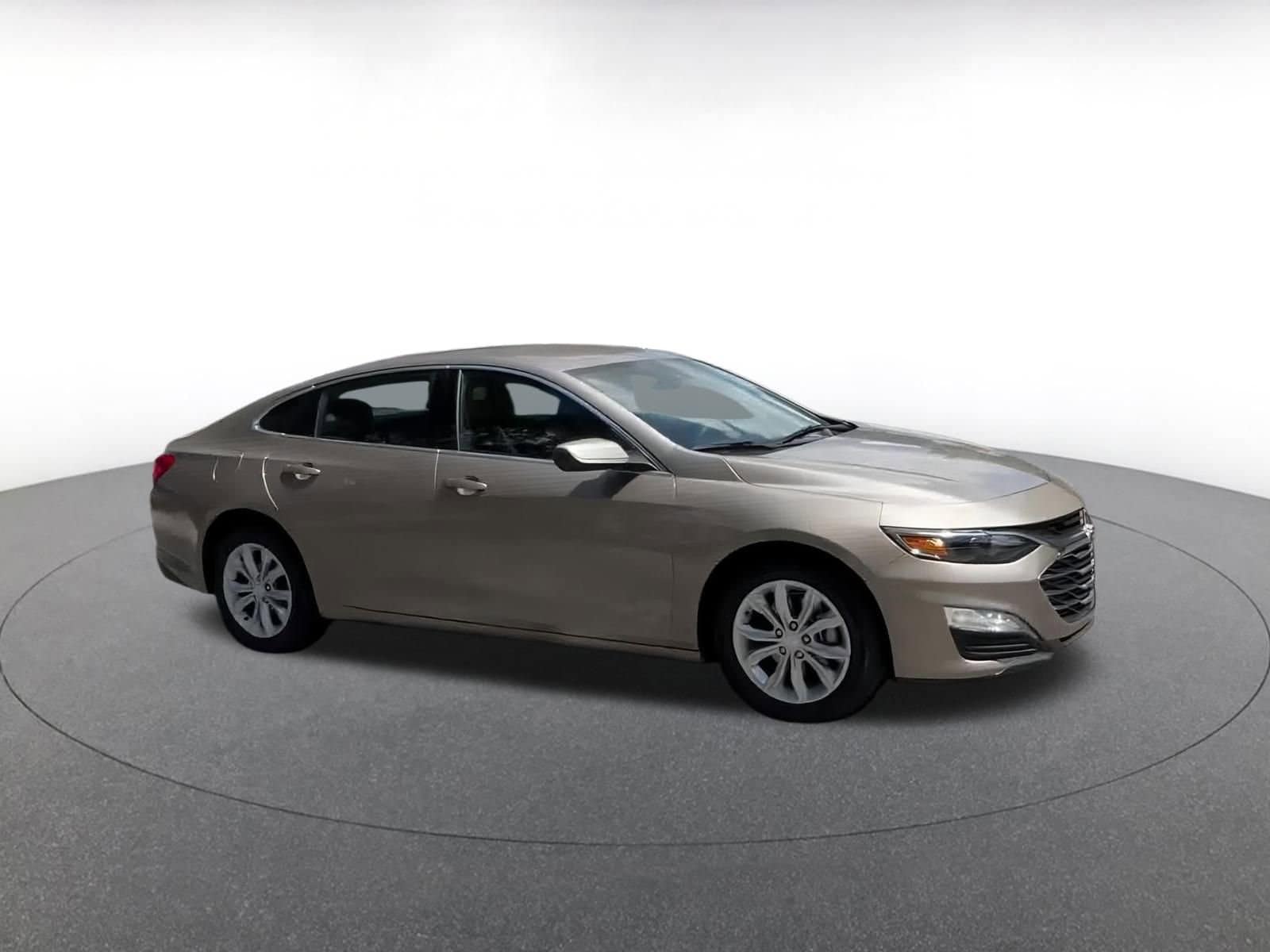 Thumbnail: 2024 Chevrolet Malibu - 2