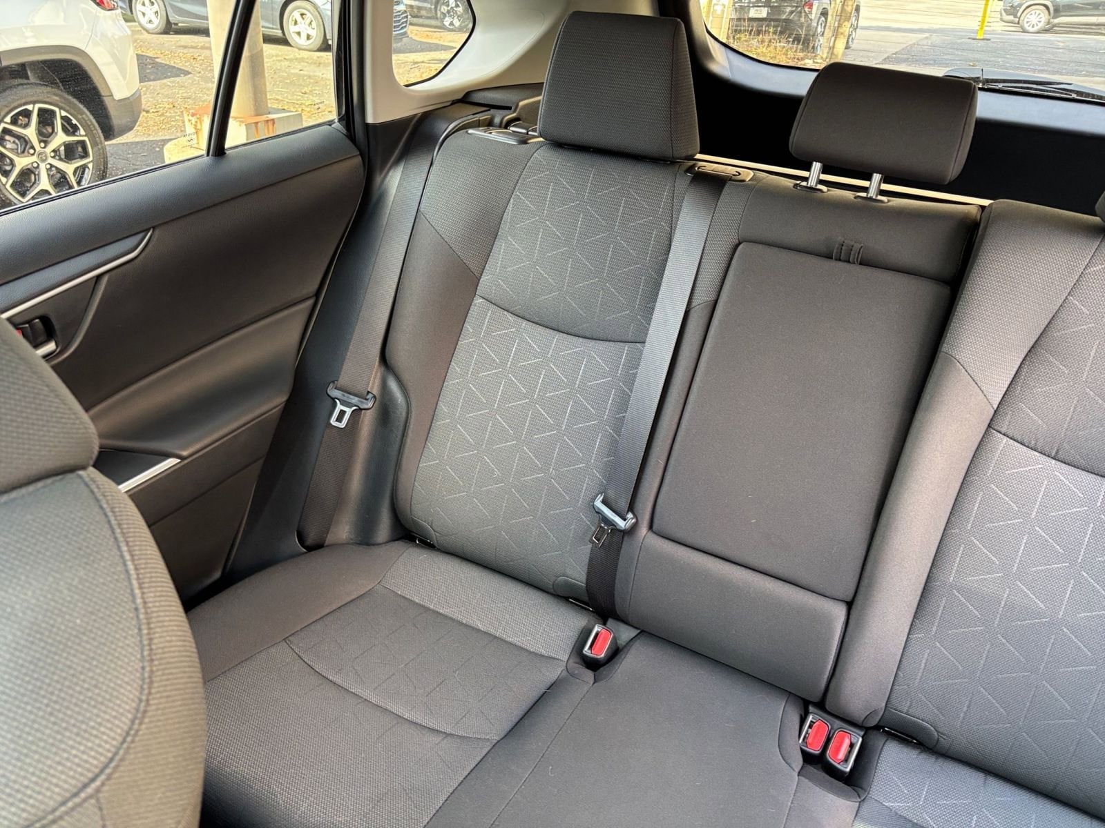 Thumbnail: 2025 Toyota RAV4 - 33