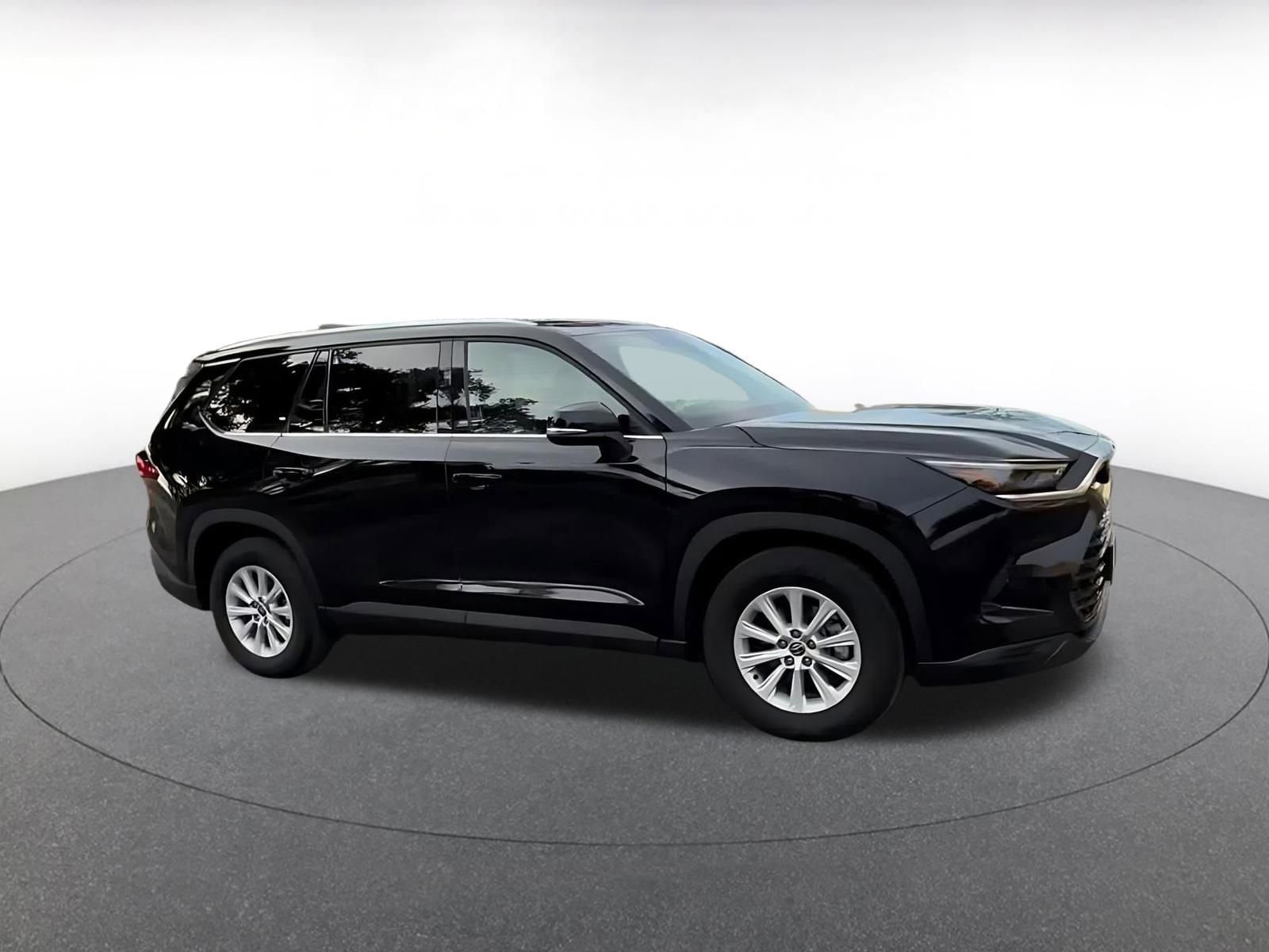 Thumbnail: 2024 Toyota Grand Highlander - 2