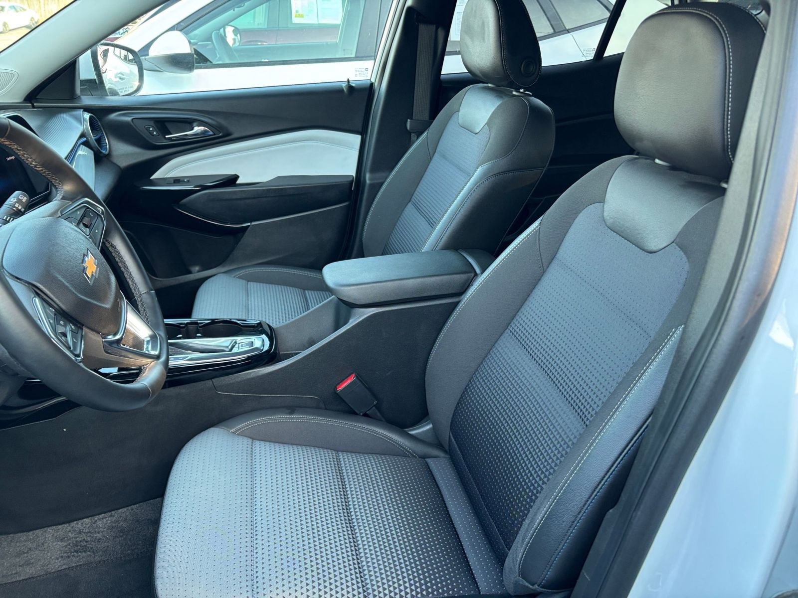 Thumbnail: 2025 Chevrolet Trax - 30