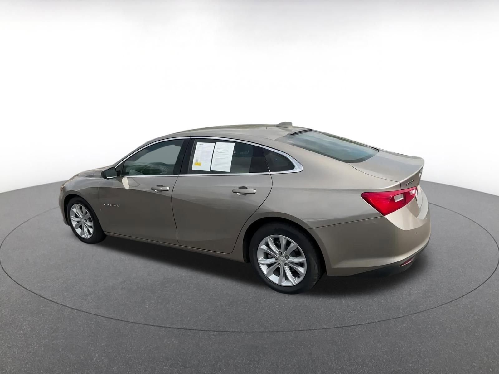 Thumbnail: 2024 Chevrolet Malibu - 10