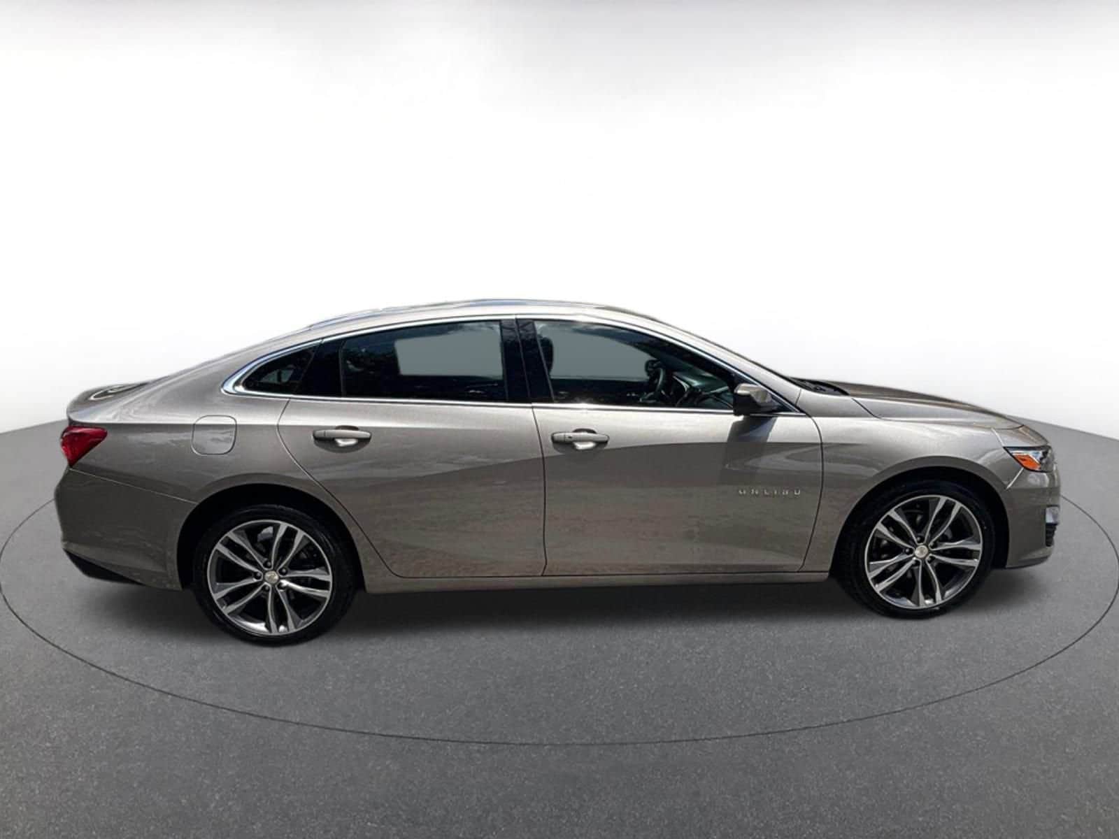 Thumbnail: 2024 Chevrolet Malibu - 15