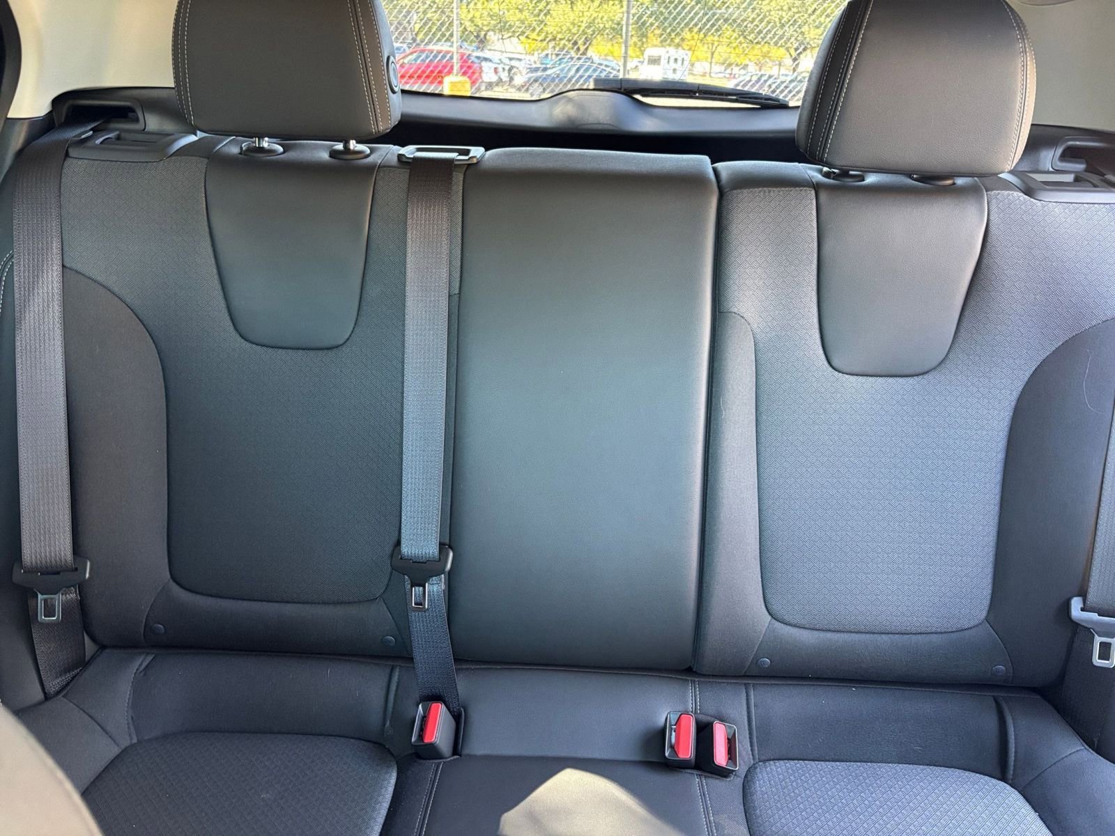 Thumbnail: 2025 Buick Encore GX - 32