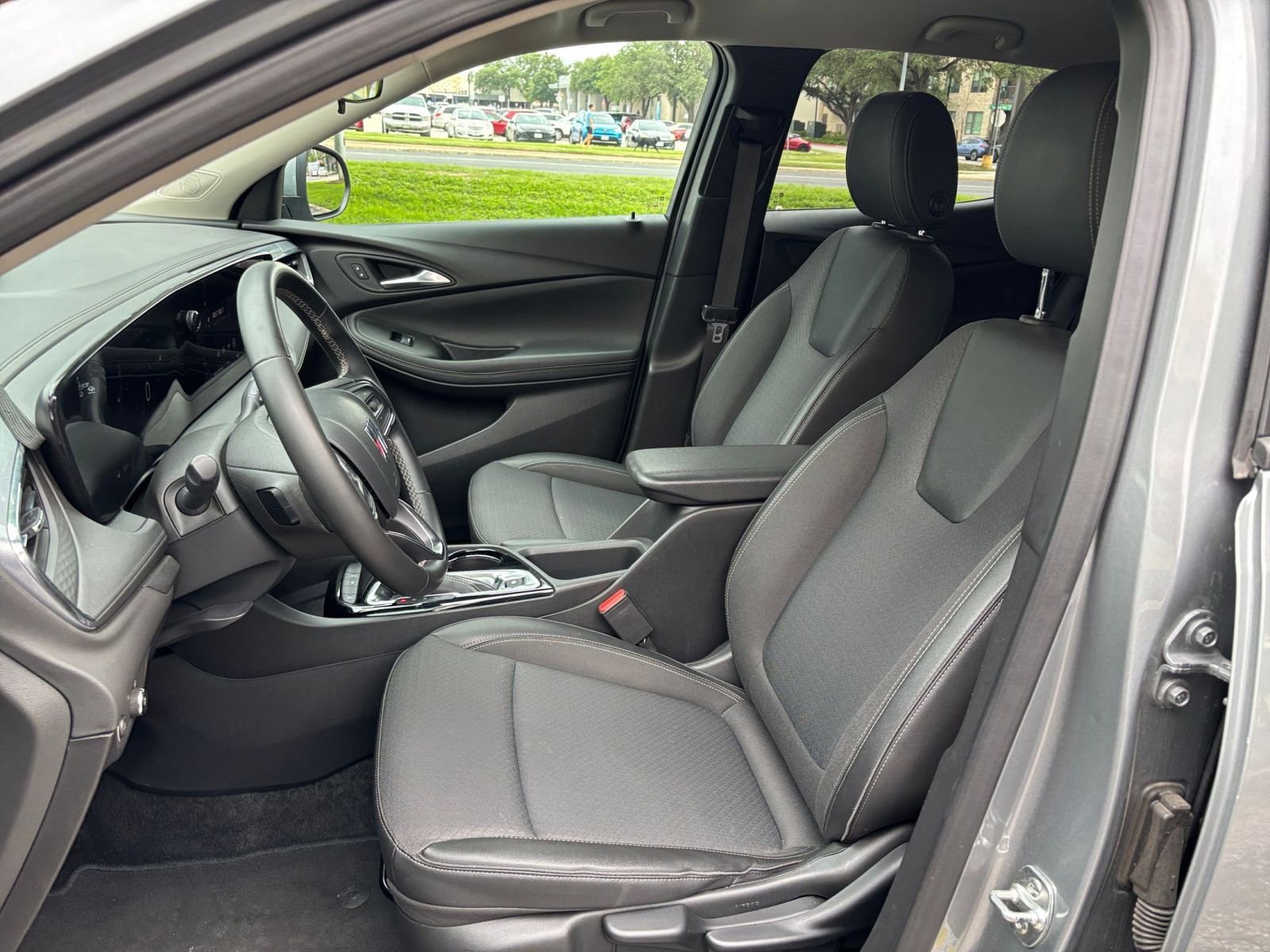 Thumbnail: 2025 Buick Encore GX - 31