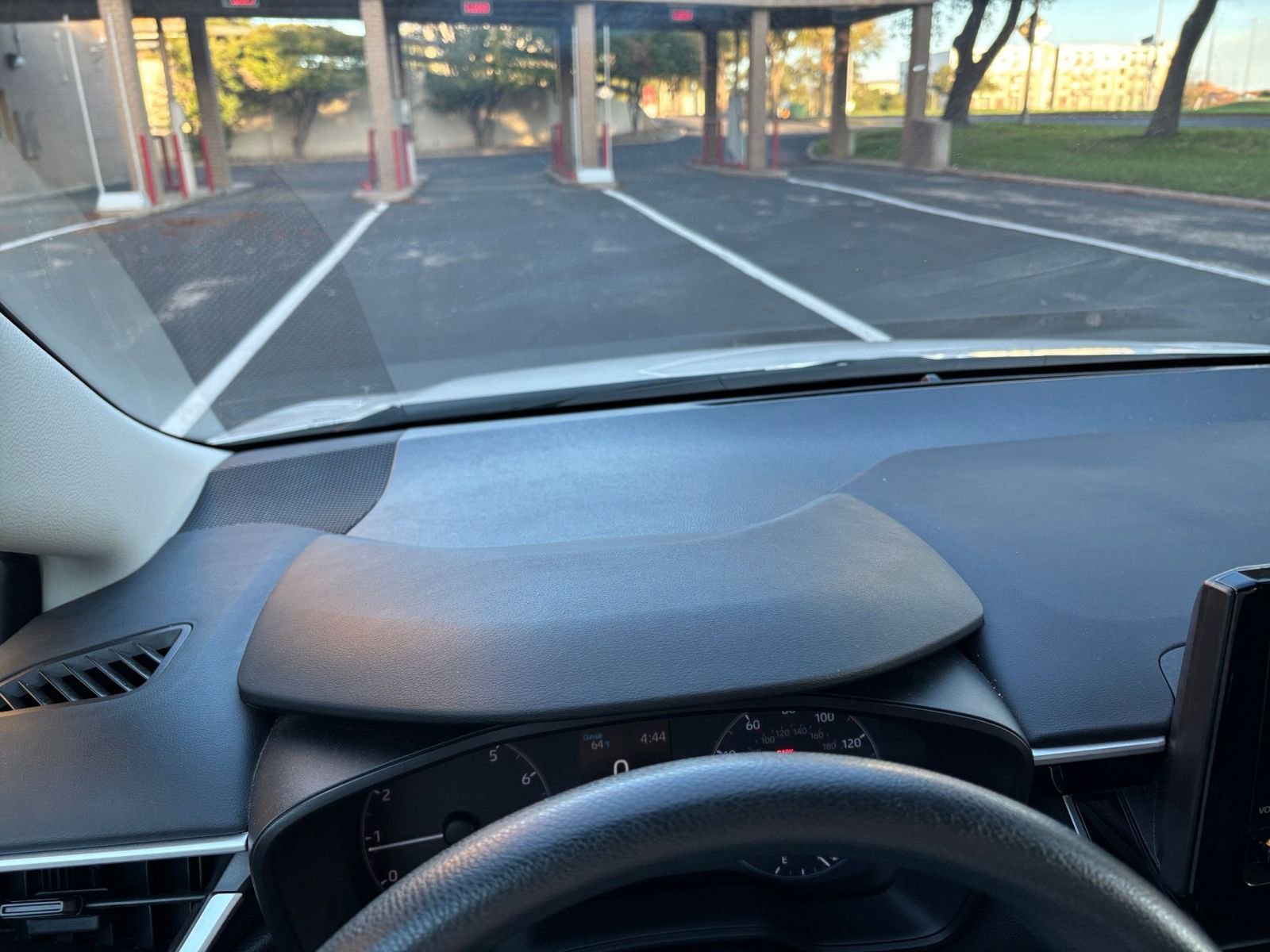 Thumbnail: 2025 Toyota Corolla - 32