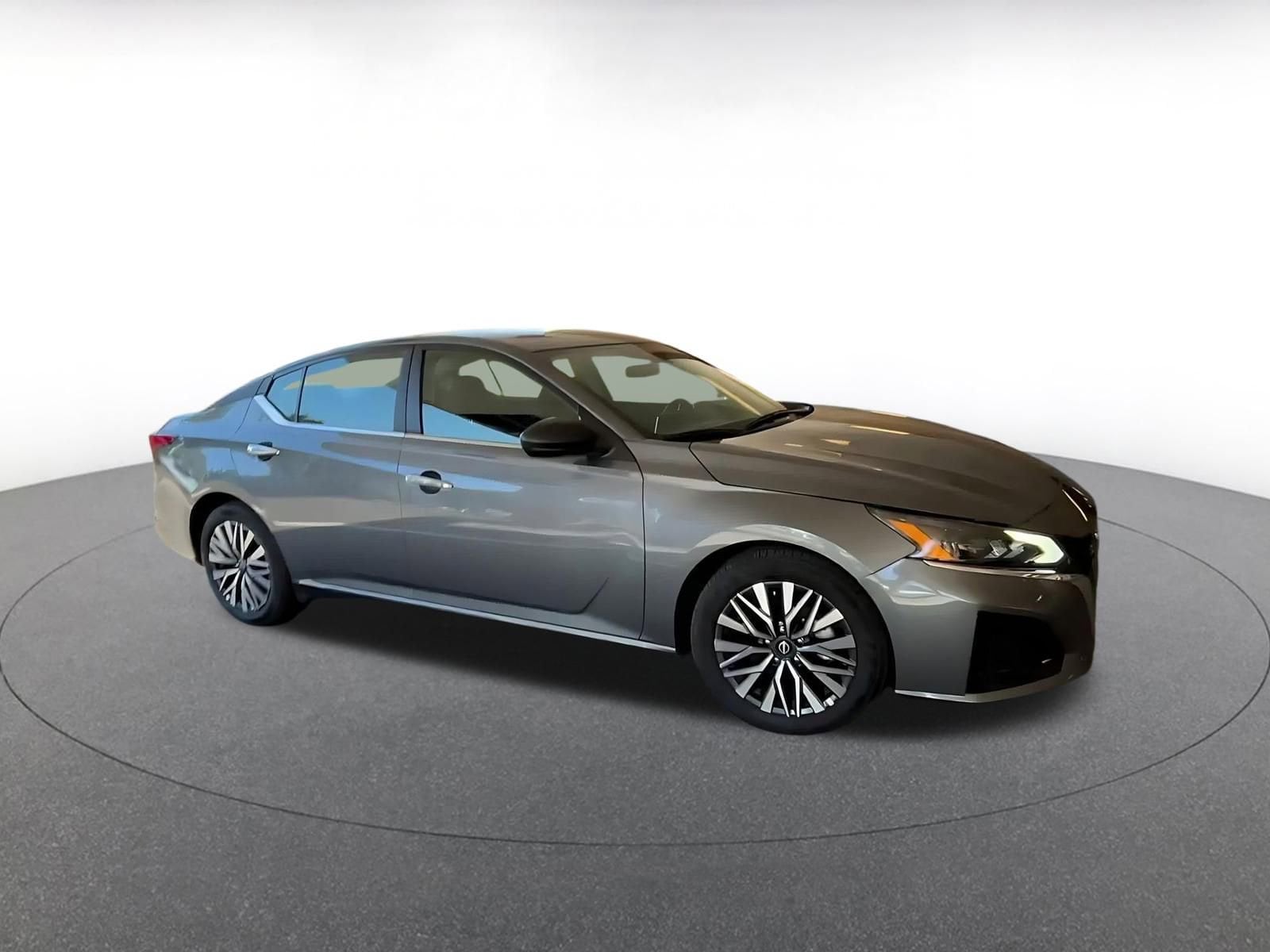 Thumbnail: 2025 Nissan Altima - 2