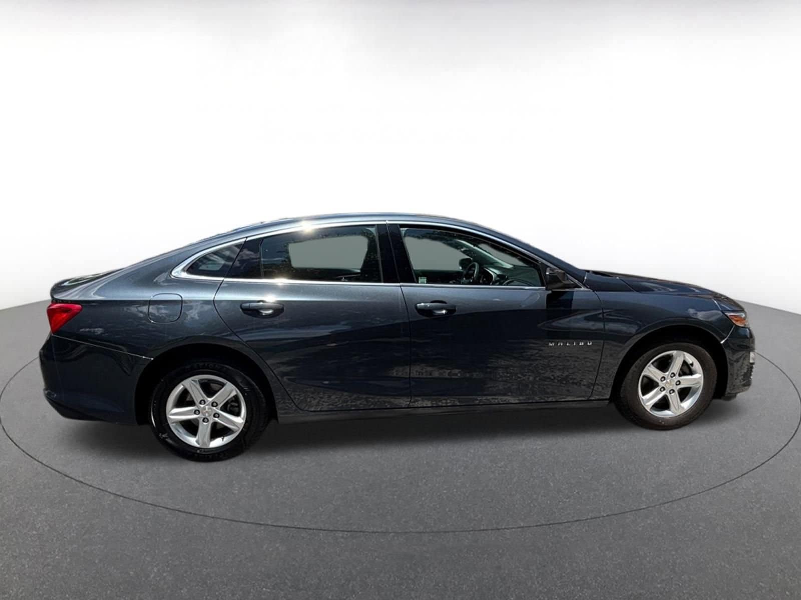 Thumbnail: 2021 Chevrolet Malibu - 15