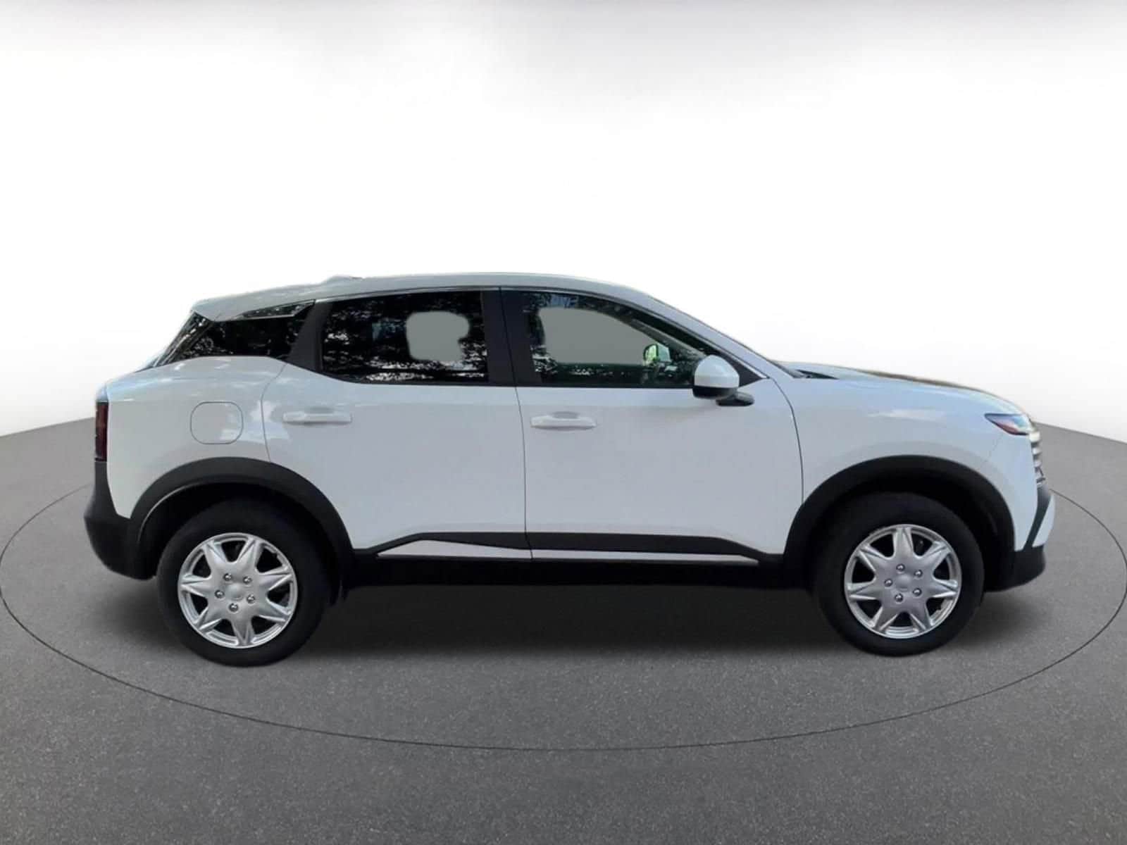 Thumbnail: 2025 Nissan Kicks - 16