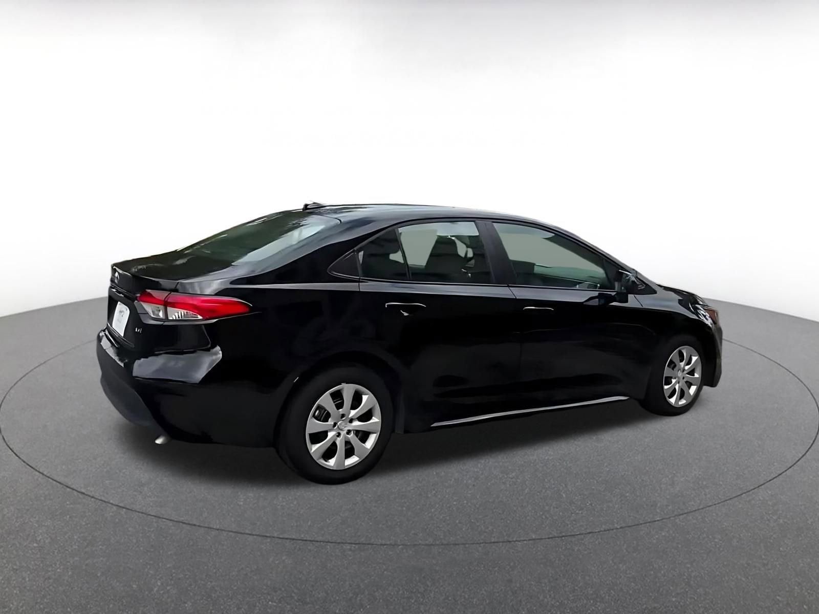 Thumbnail: 2025 Toyota Corolla - 13