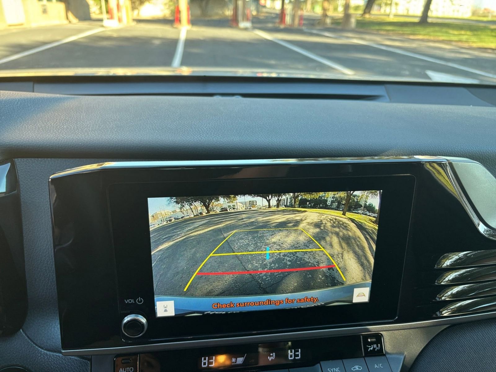 Thumbnail: 2025 Toyota Camry - 17