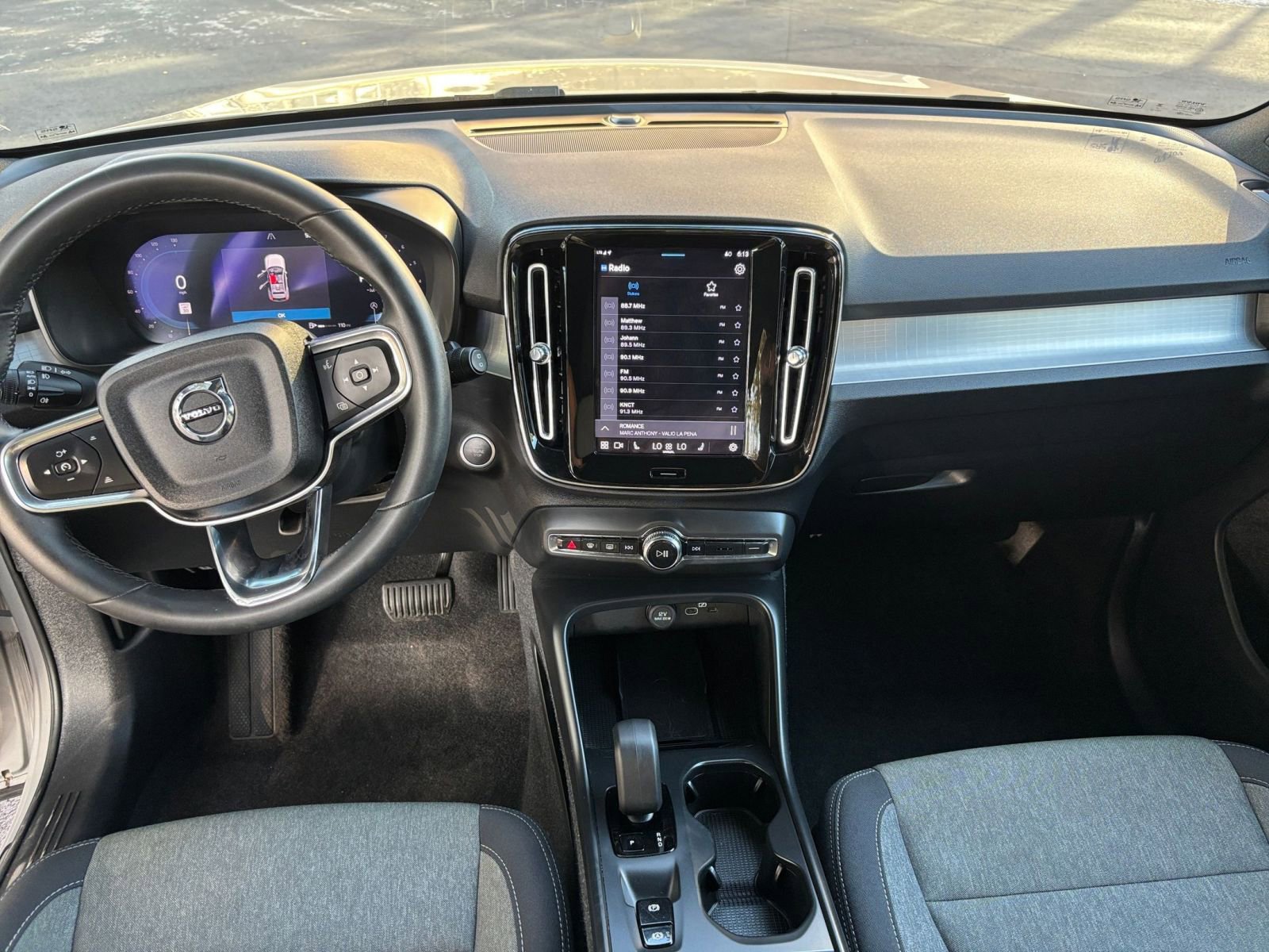 Thumbnail: 2024 Volvo XC40 - 27