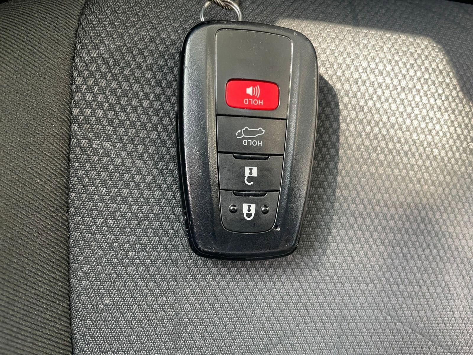 Thumbnail: 2025 Toyota RAV4 - 21