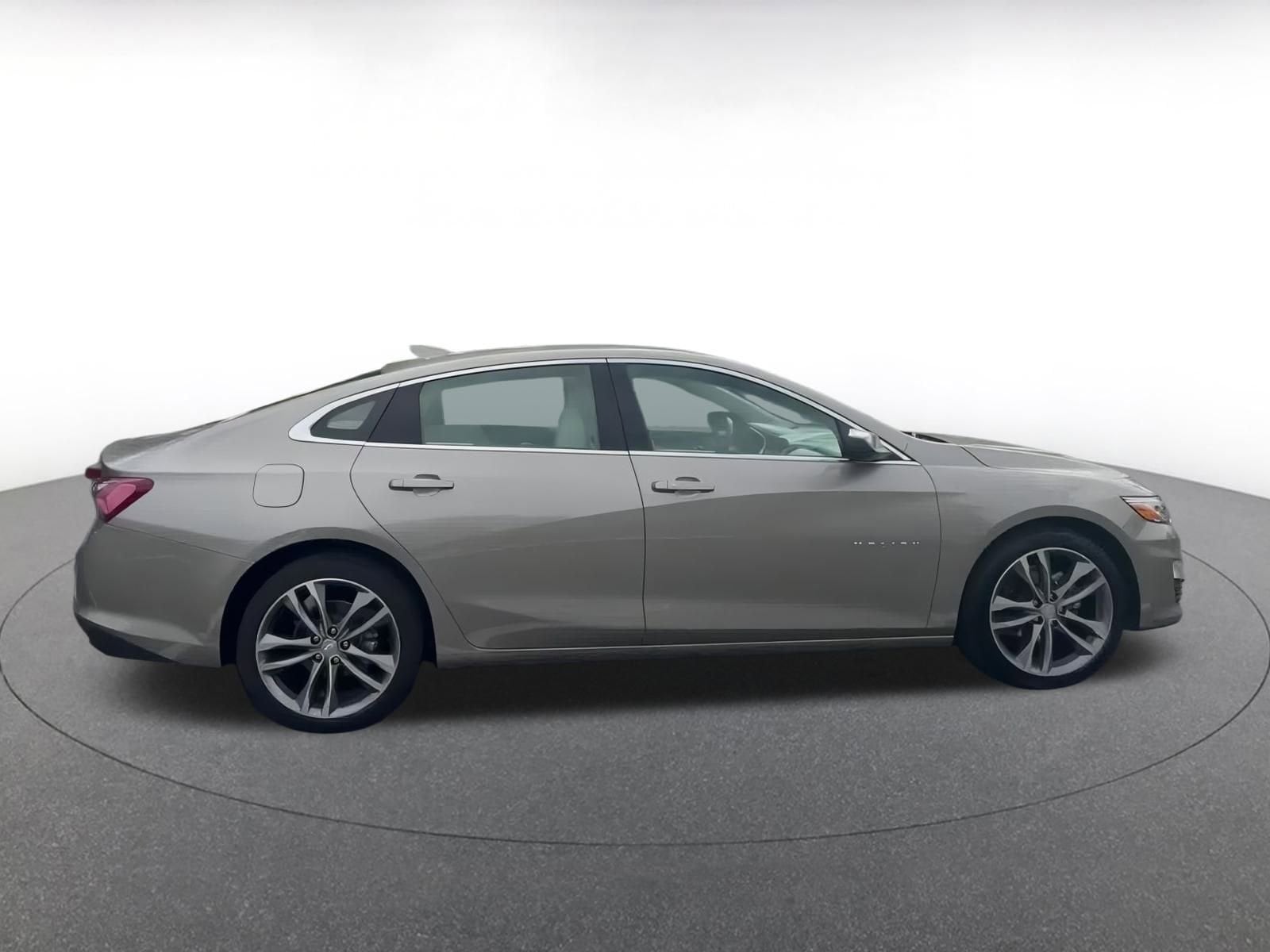 Thumbnail: 2024 Chevrolet Malibu - 16