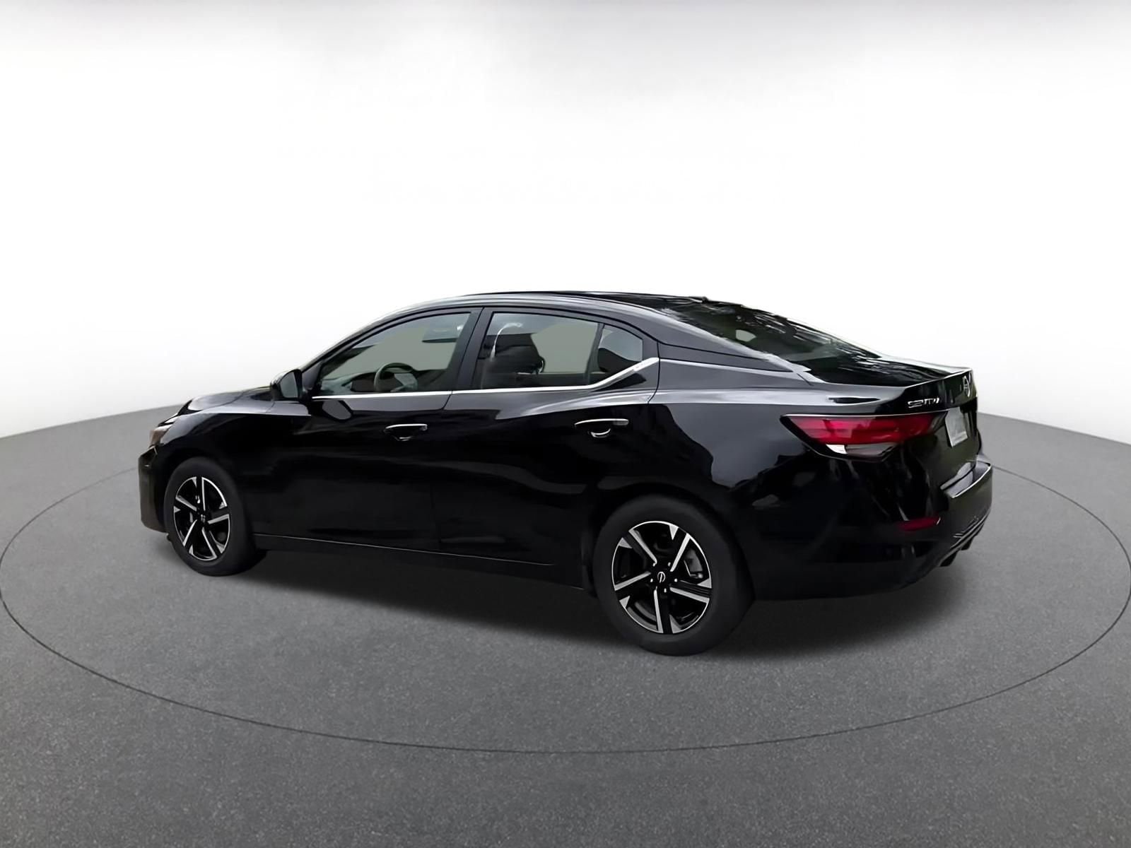 Thumbnail: 2025 Nissan Sentra - 10