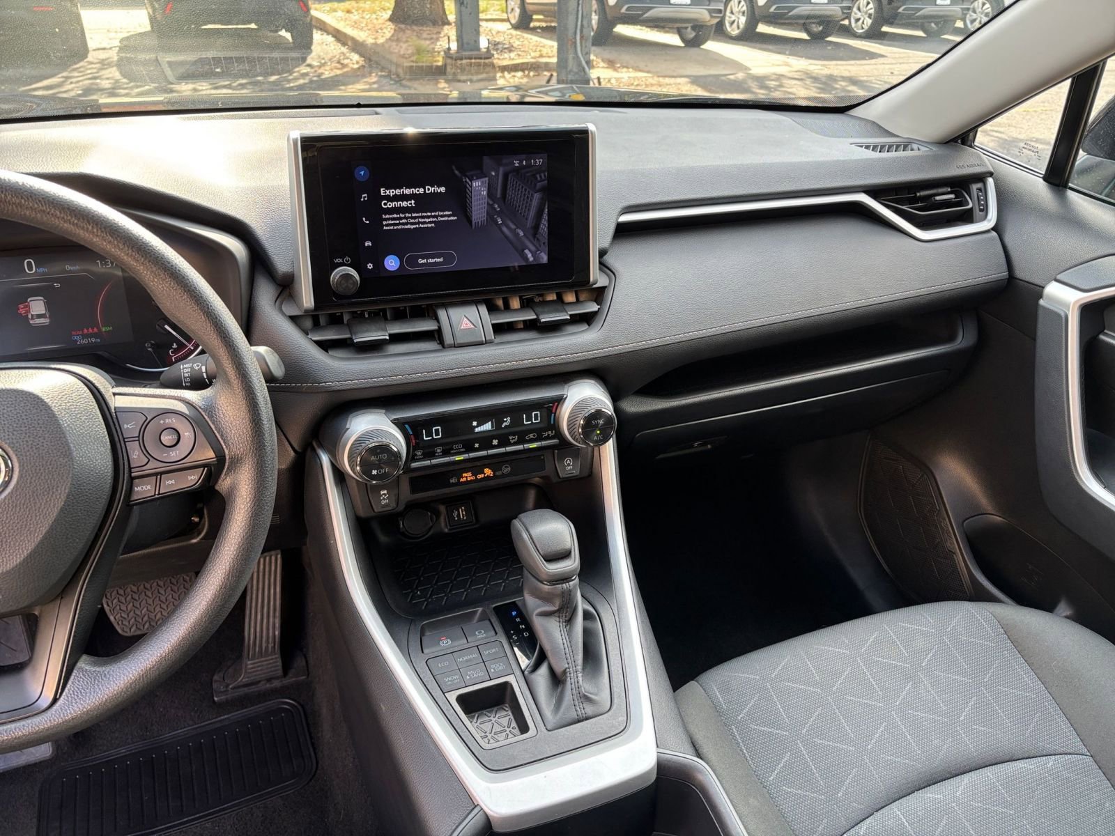 Thumbnail: 2025 Toyota RAV4 - 29