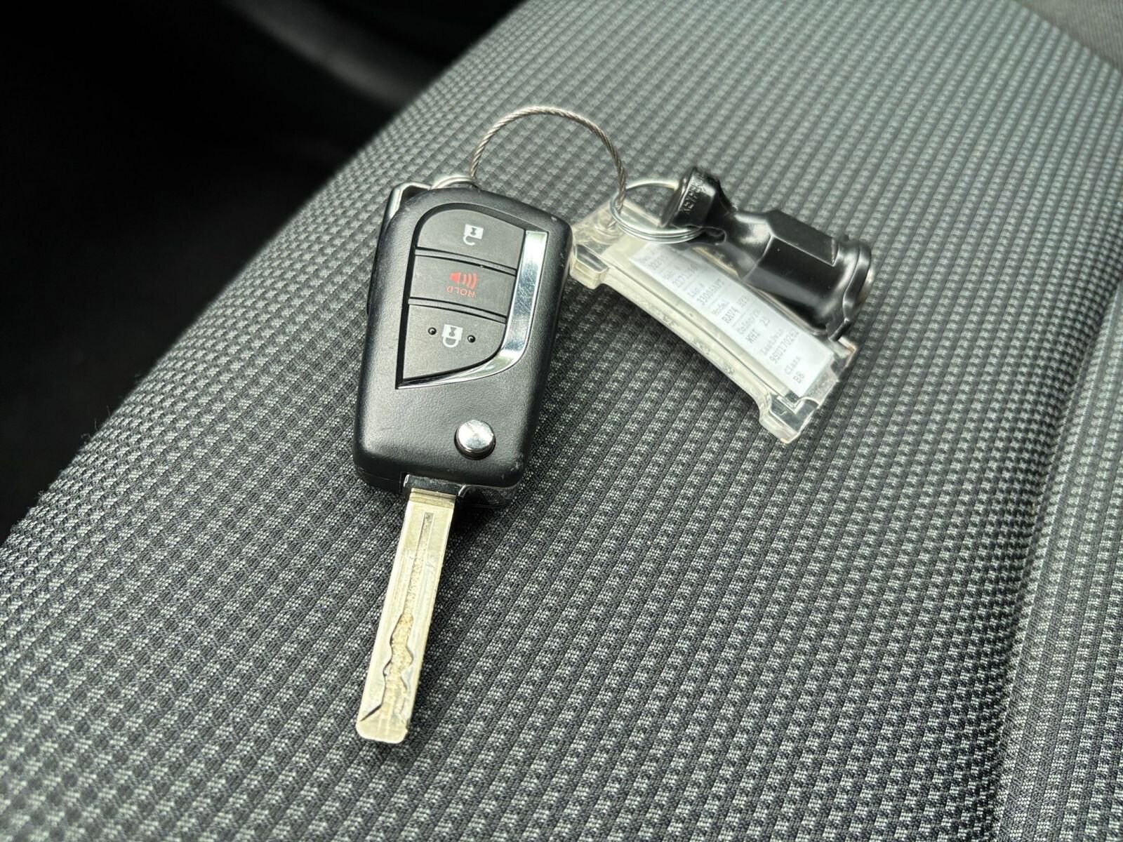 Thumbnail: 2025 Toyota RAV4 - 18