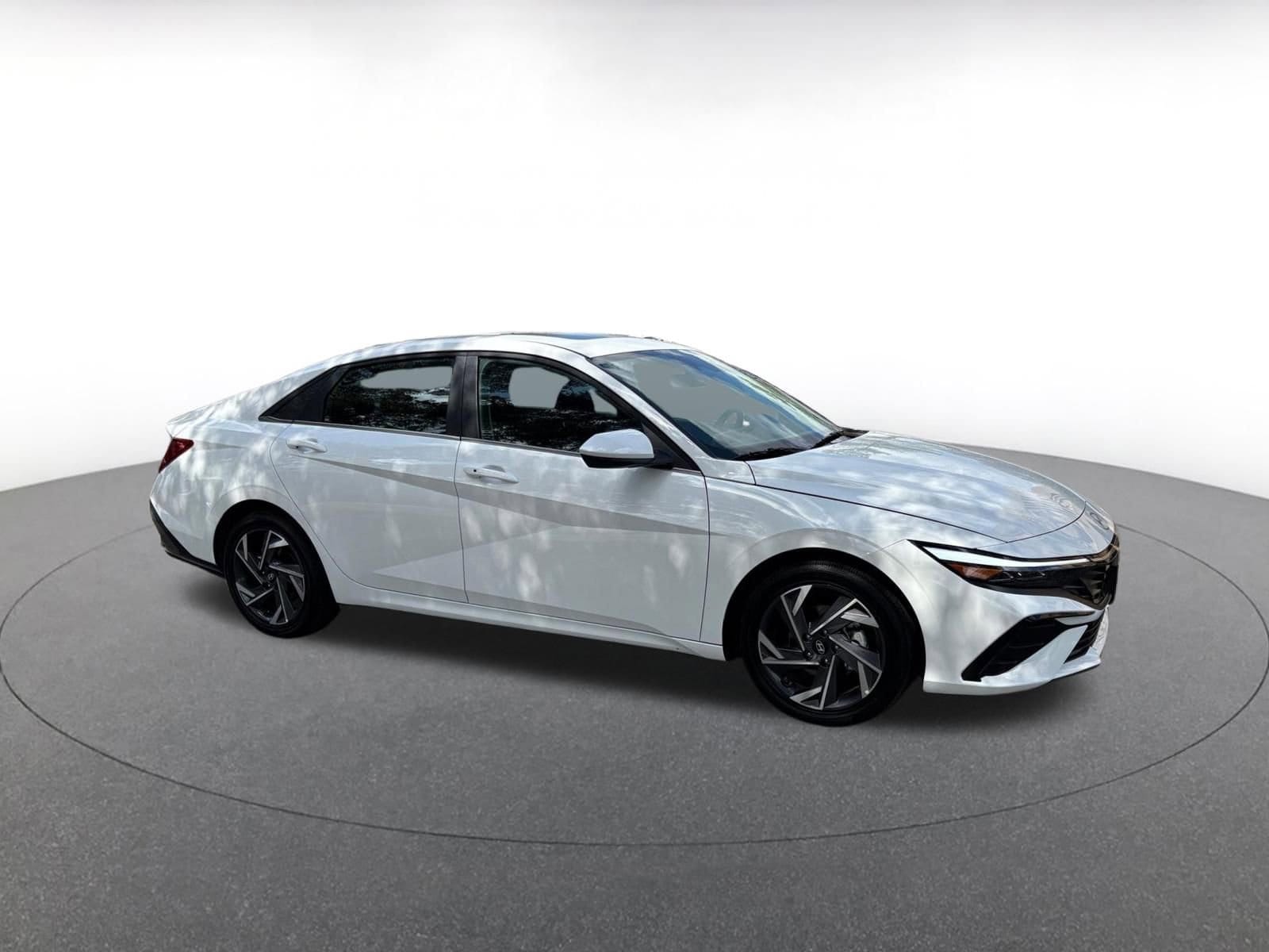Thumbnail: 2025 Hyundai Elantra - 1
