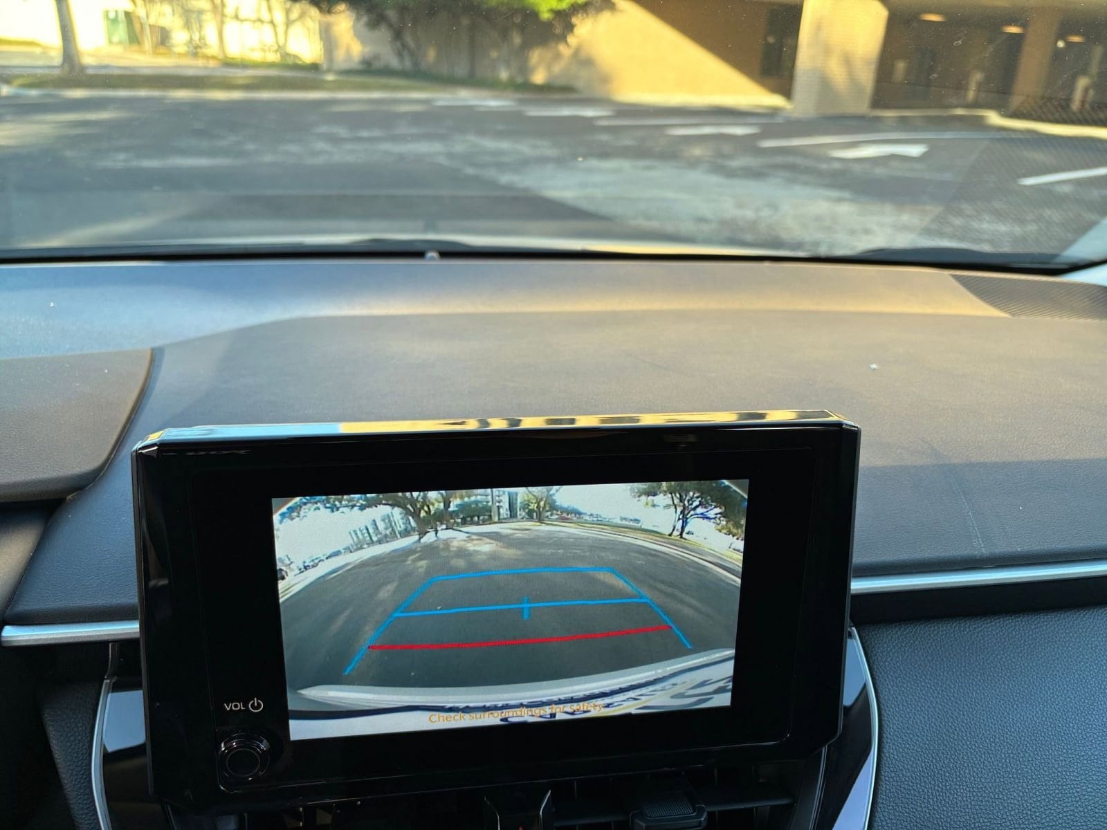 Thumbnail: 2025 Toyota Corolla - 17