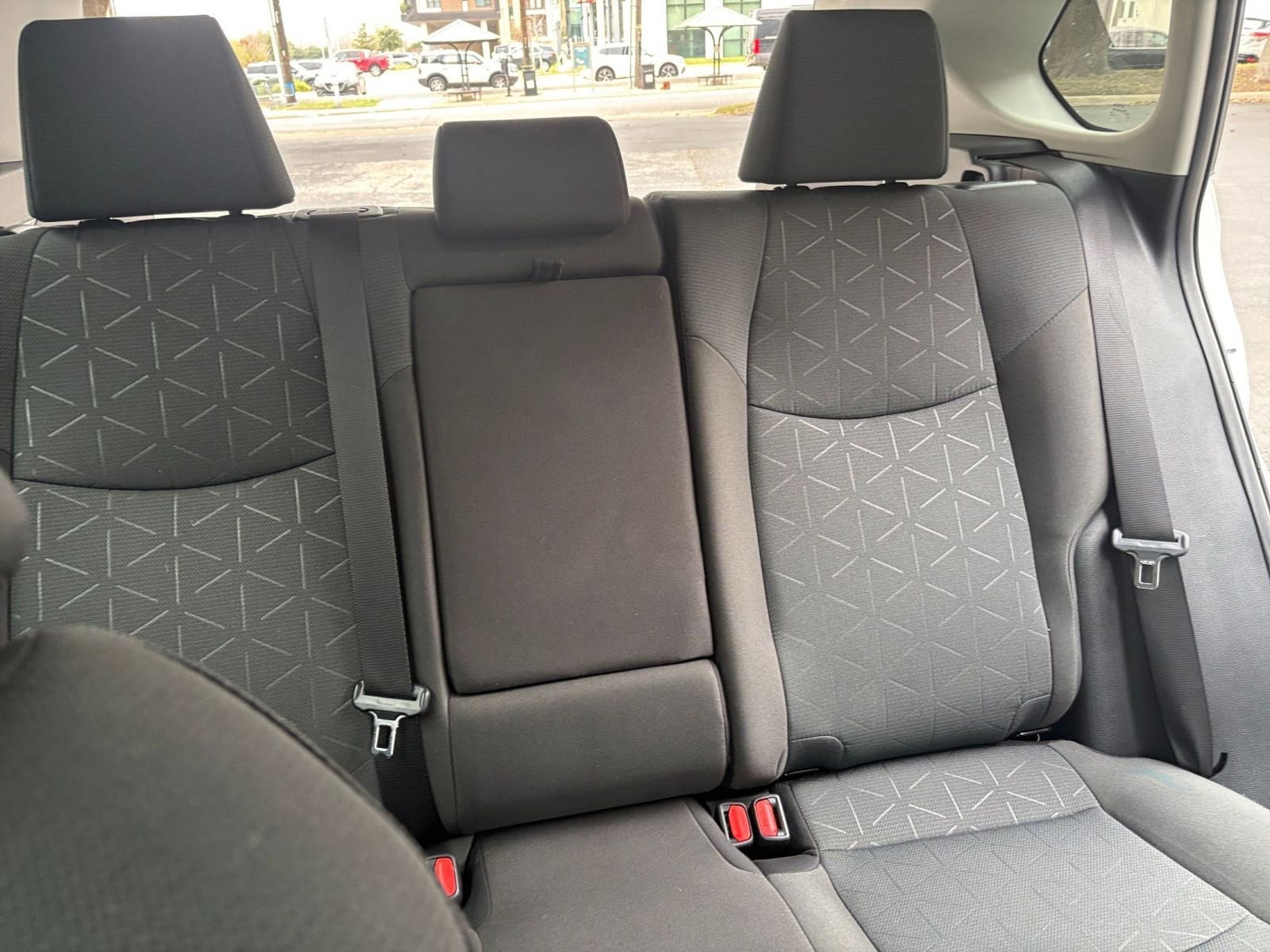 Thumbnail: 2025 Toyota RAV4 - 31