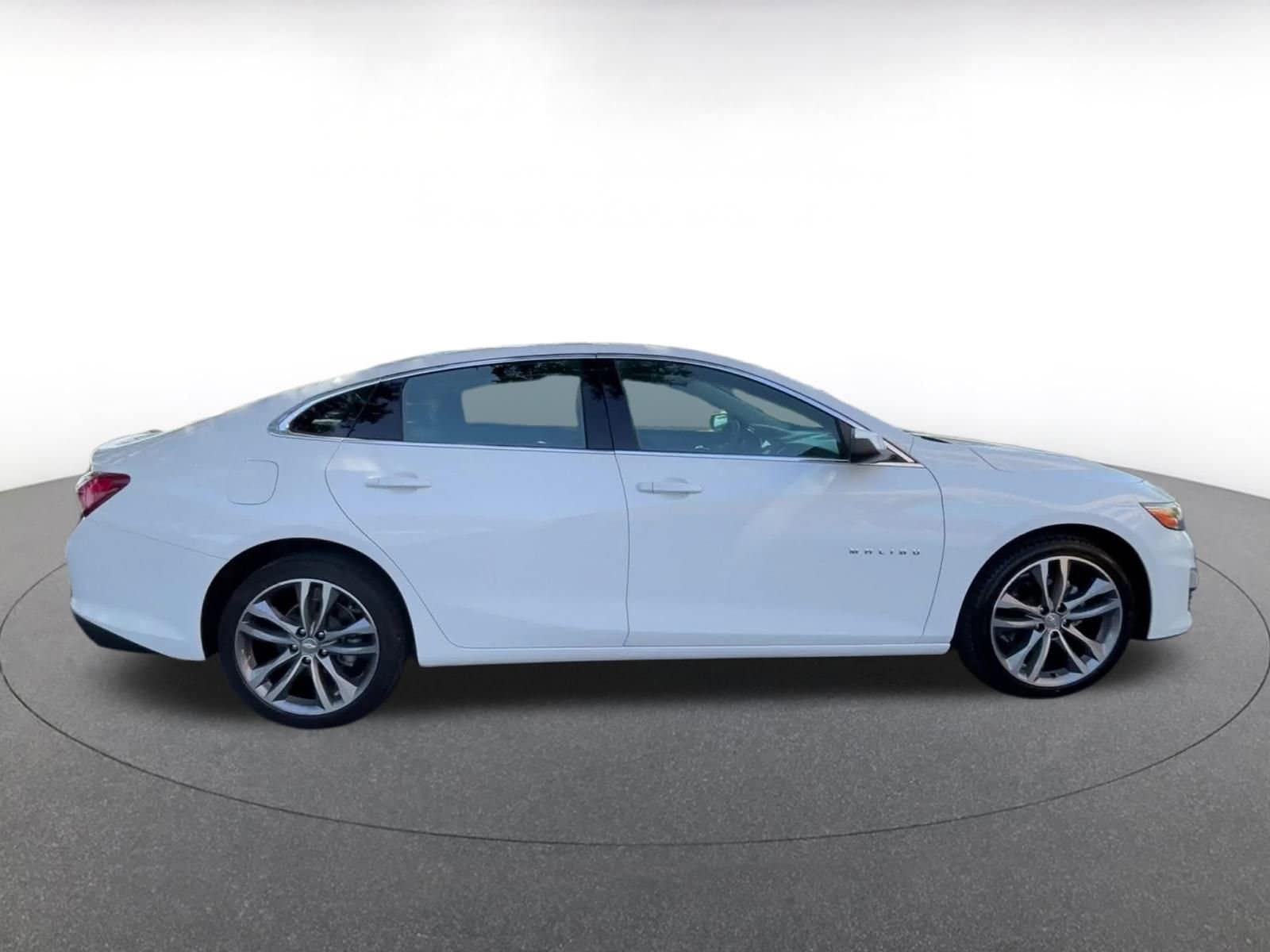 Thumbnail: 2024 Chevrolet Malibu - 16