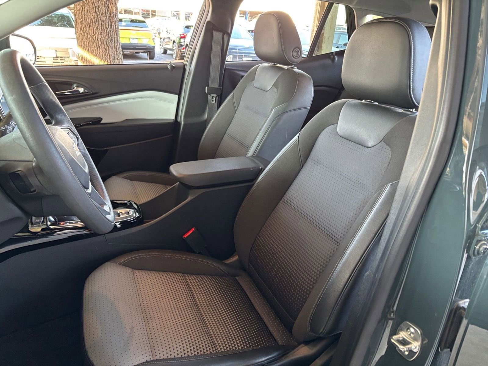 Thumbnail: 2025 Chevrolet Trax - 30