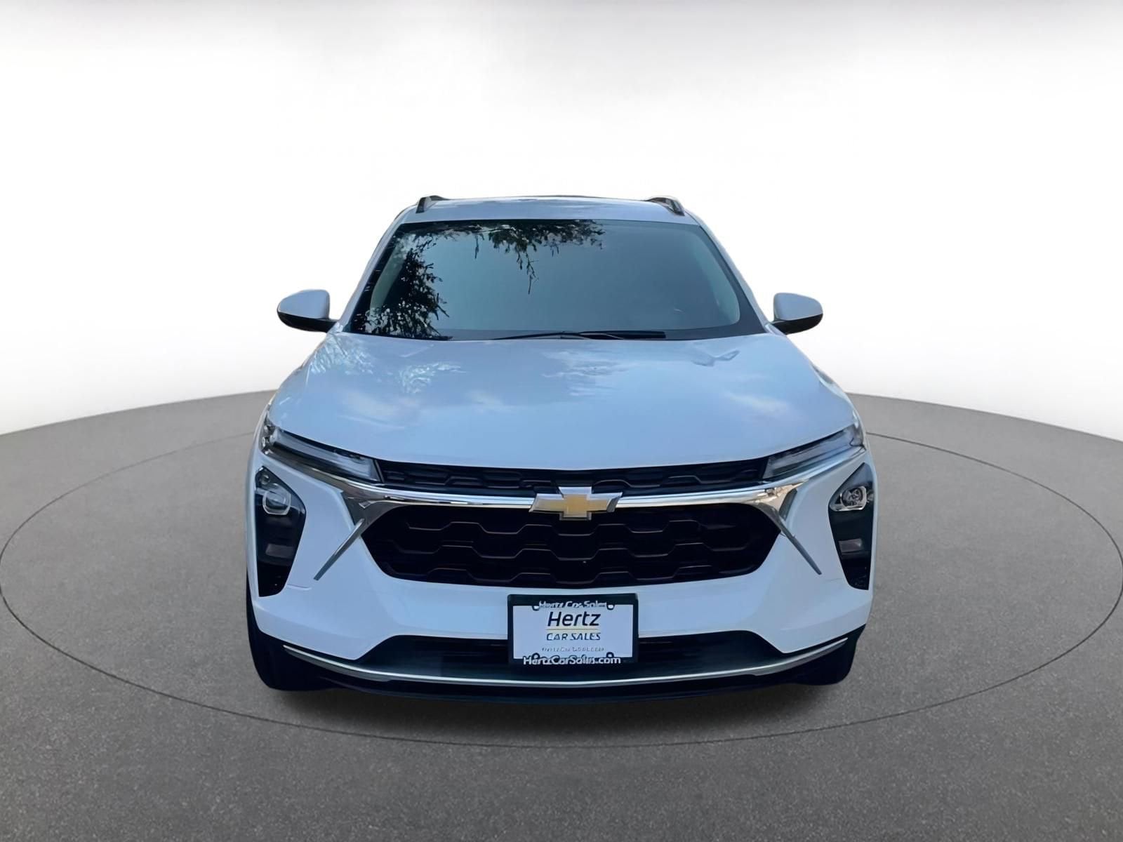 Thumbnail: 2025 Chevrolet Trax - 5