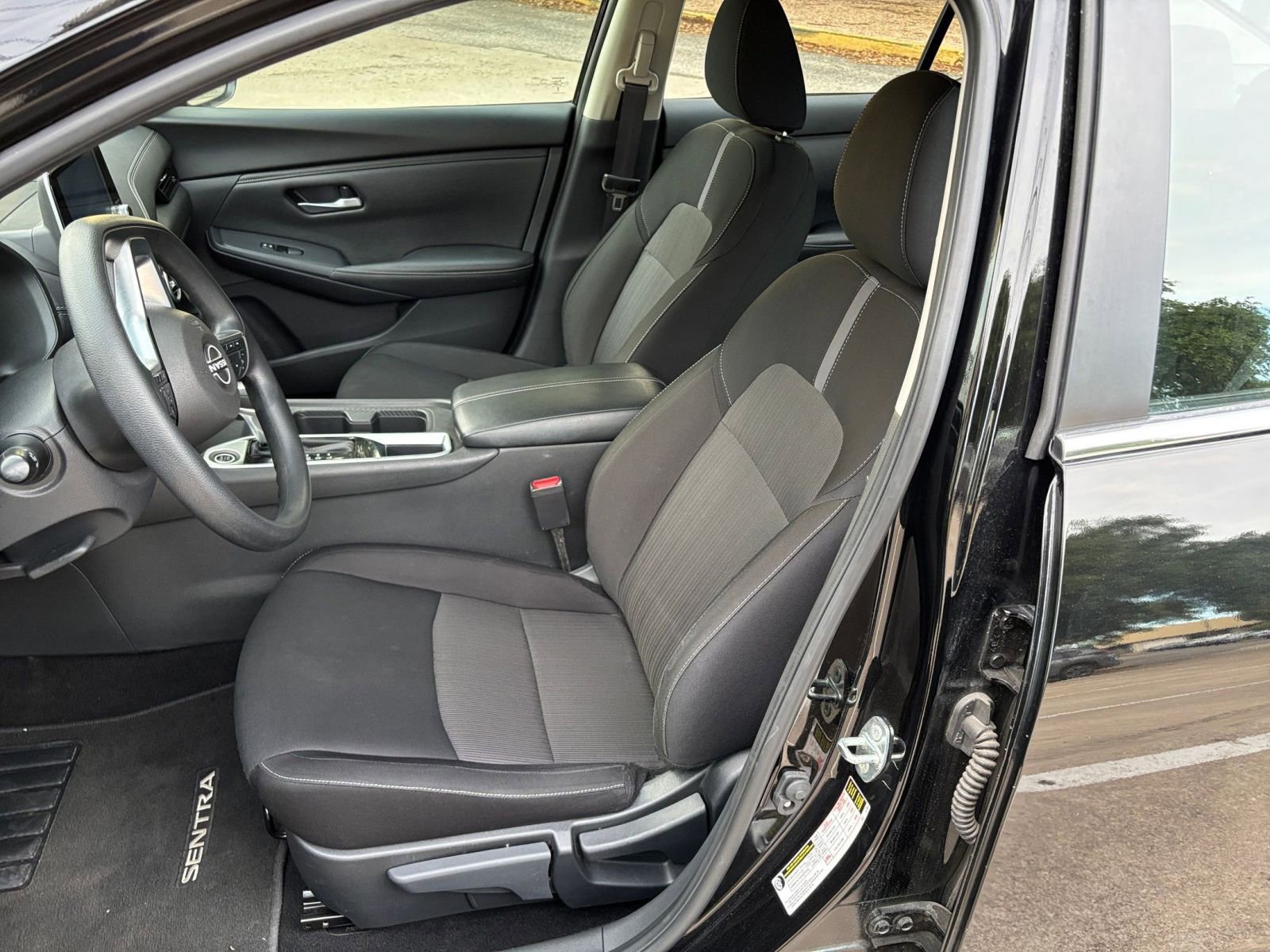 Thumbnail: 2025 Nissan Sentra - 31