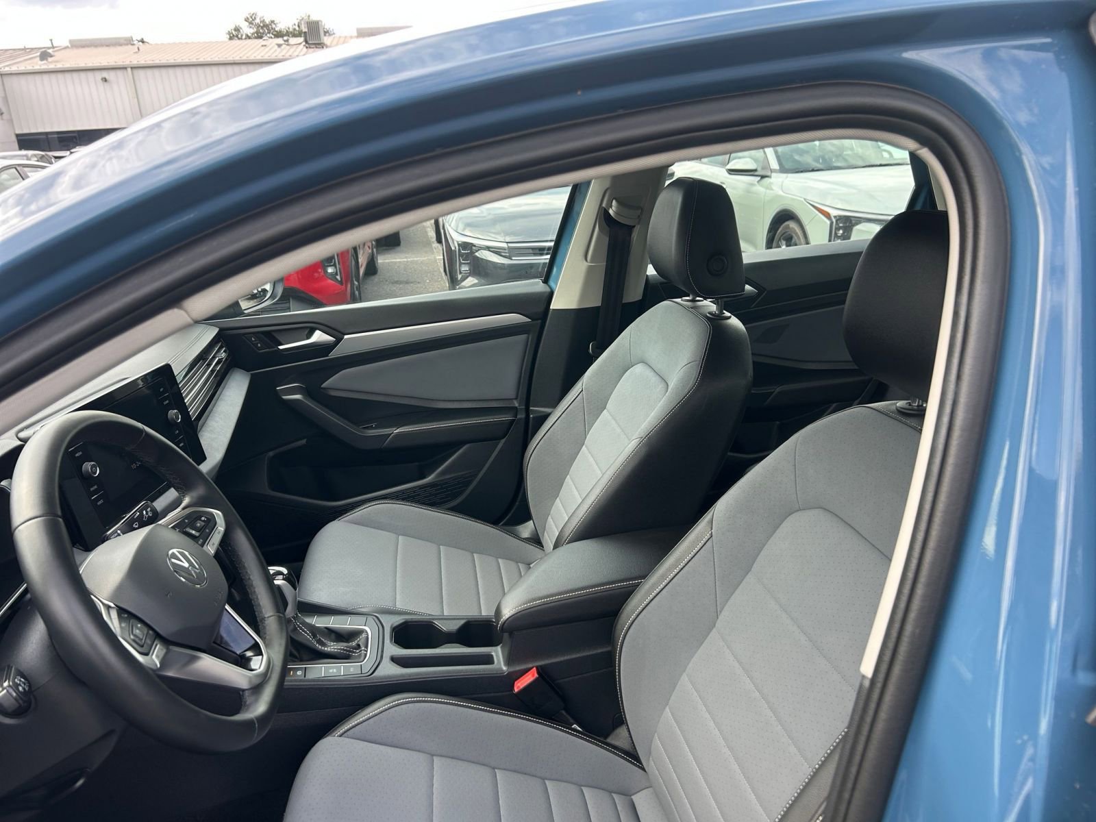 Thumbnail: 2025 Volkswagen Jetta - 25