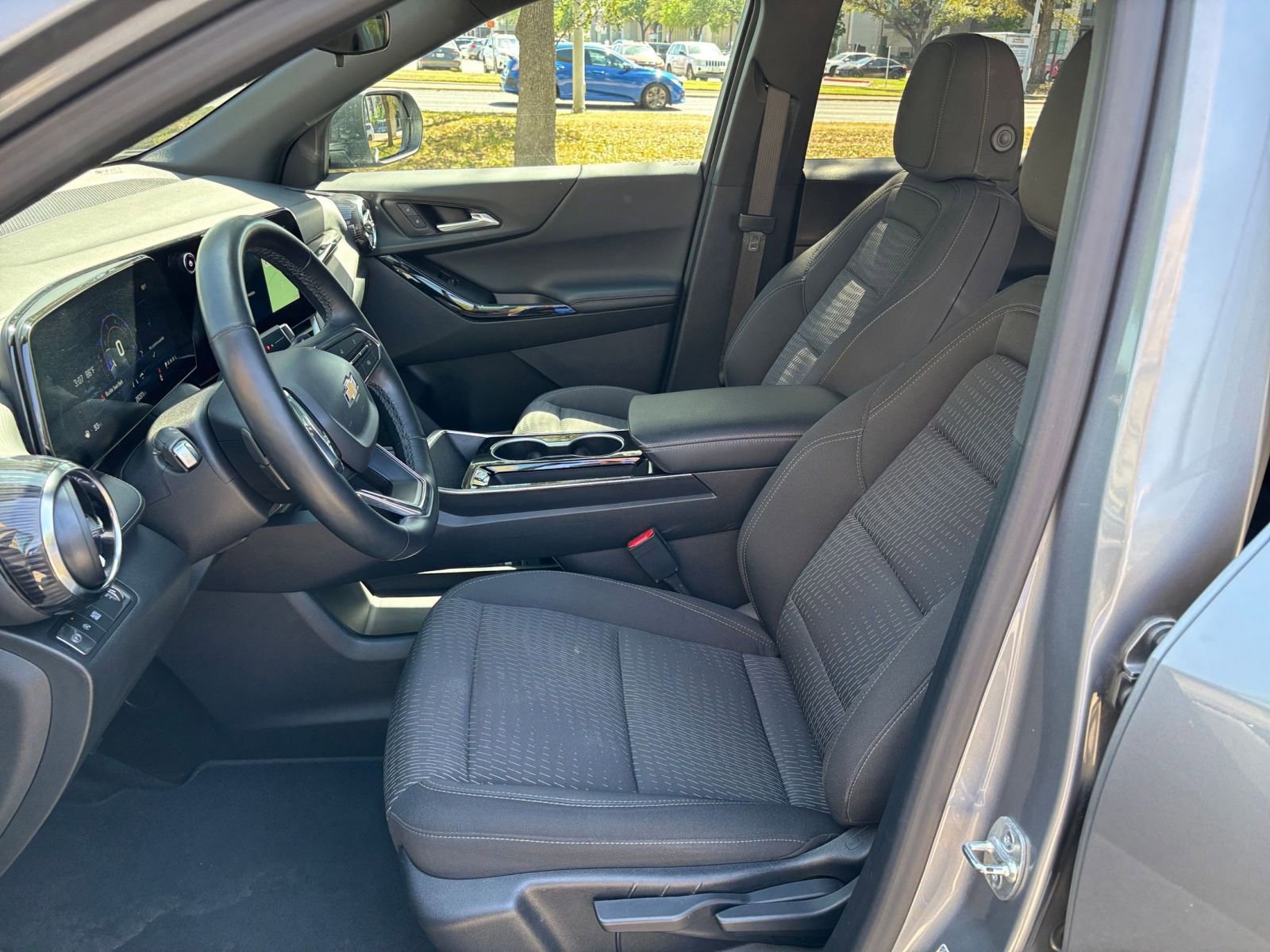 Thumbnail: 2025 Chevrolet Equinox - 31