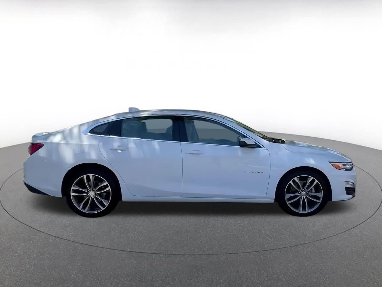 Thumbnail: 2024 Chevrolet Malibu - 16