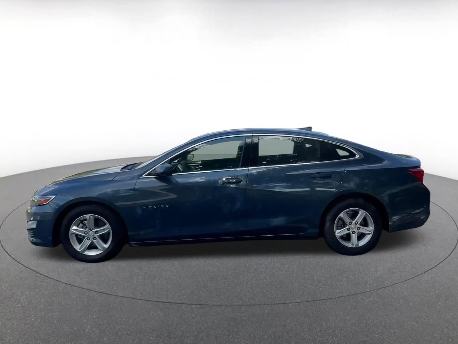 Thumbnail: 2024 Chevrolet Malibu - 8